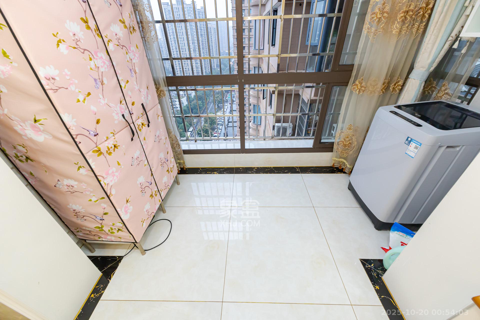 润和之悦（金泽园）  4室2厅2卫    89.8万阳台