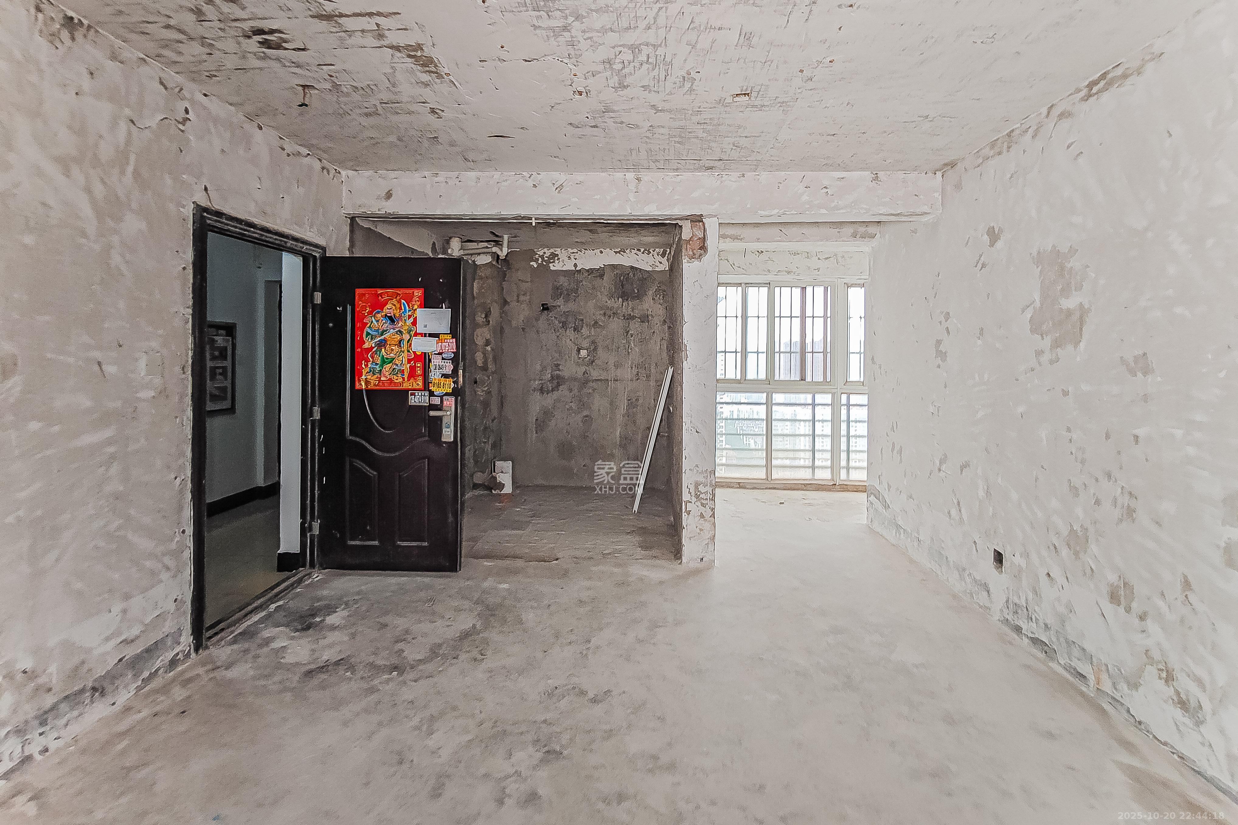 海利华宫大厦  1室2厅2卫    100.0万 海利华宫大厦  1室2厅2卫    100.0万客厅