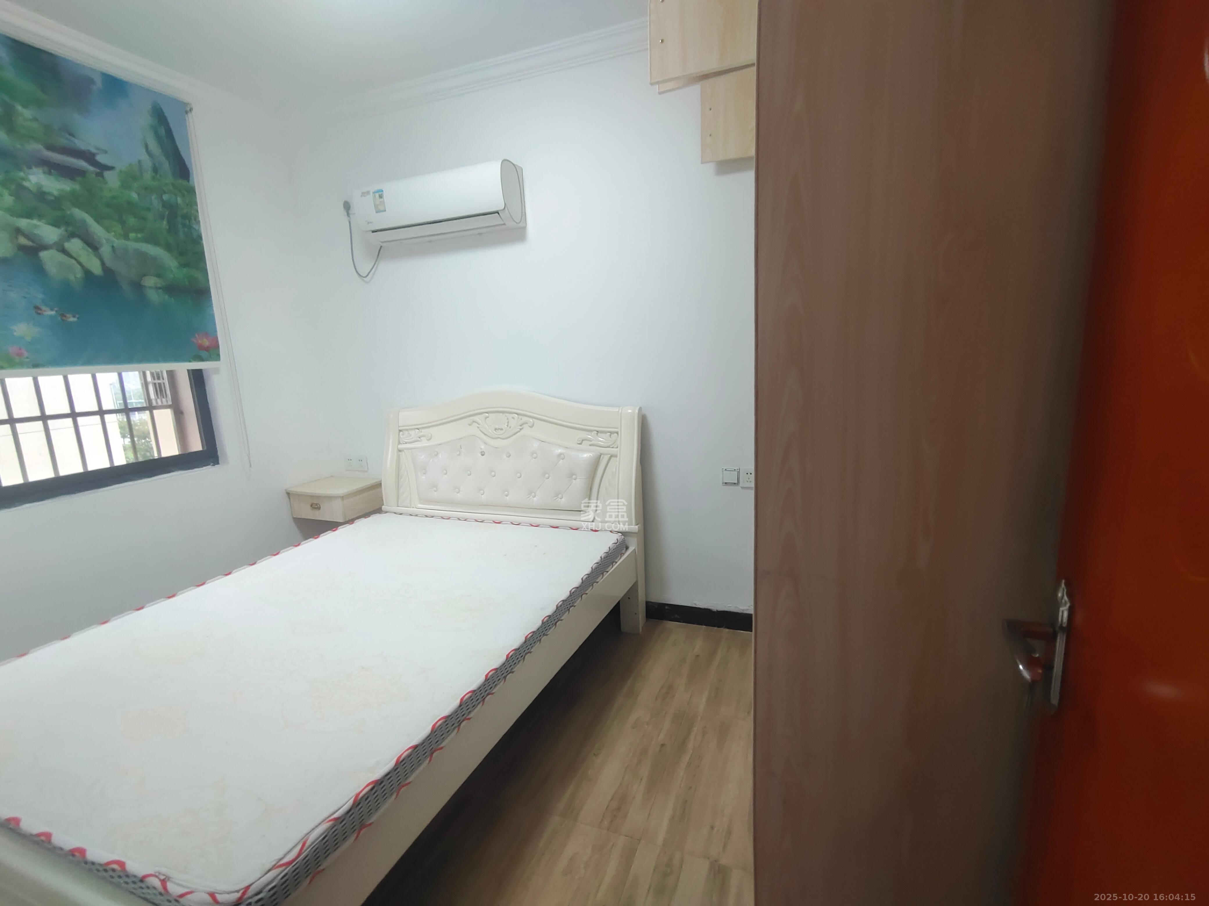 和康园小区  2室1厅1卫    1700.0元/月室内图