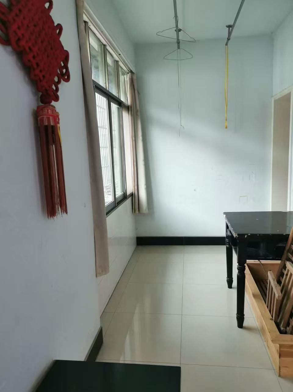 移民小区  4室2厅2卫    1000.0元/月室内图