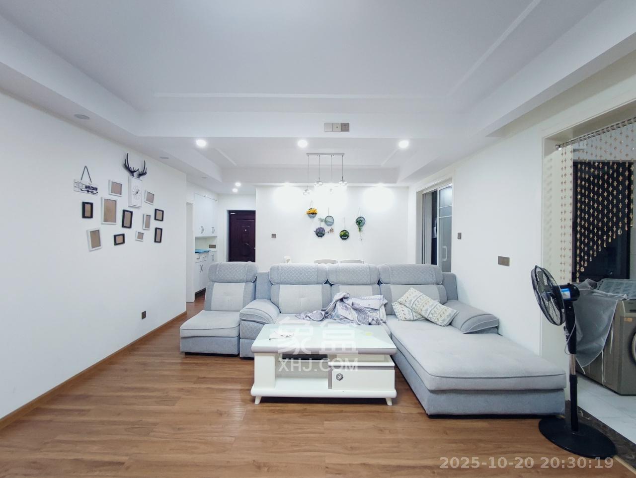 海德公园  4室2厅2卫    2500.0元/月 海德公园  4室2厅2卫    2500.0元/月室内图1