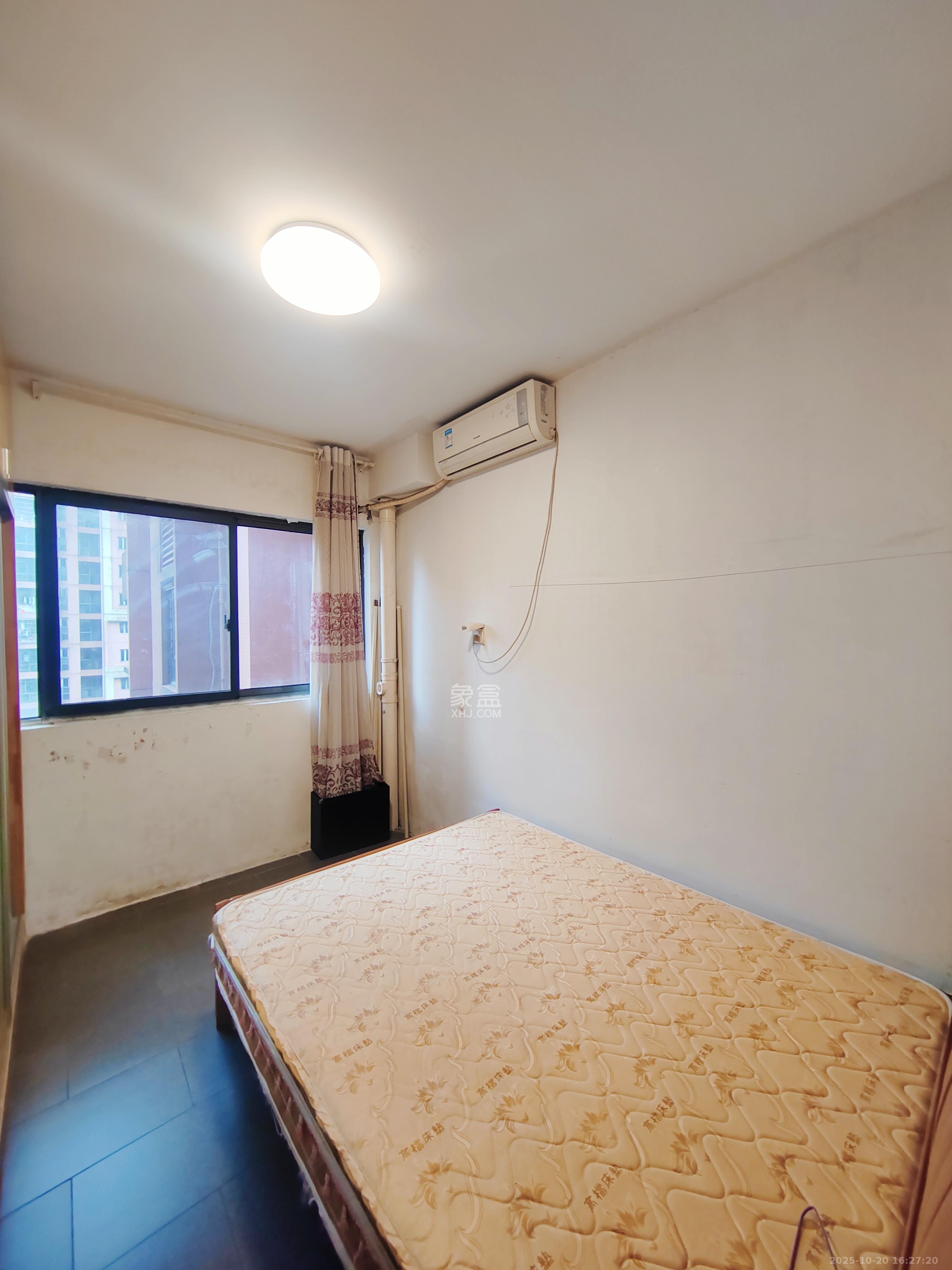 珠江花城三期锦鲤  3室2厅1卫    2200.0元/月 珠江花城三期锦鲤  3室2厅1卫    2200.0元/月室内图