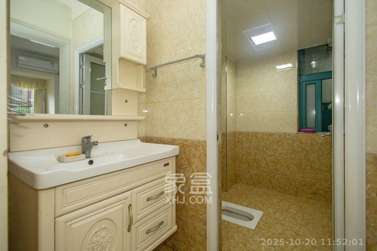 蝴蝶谷 2室2厅1卫 1600.0元/月 蝴蝶谷 2室2厅1卫 1600.0元/月室内图