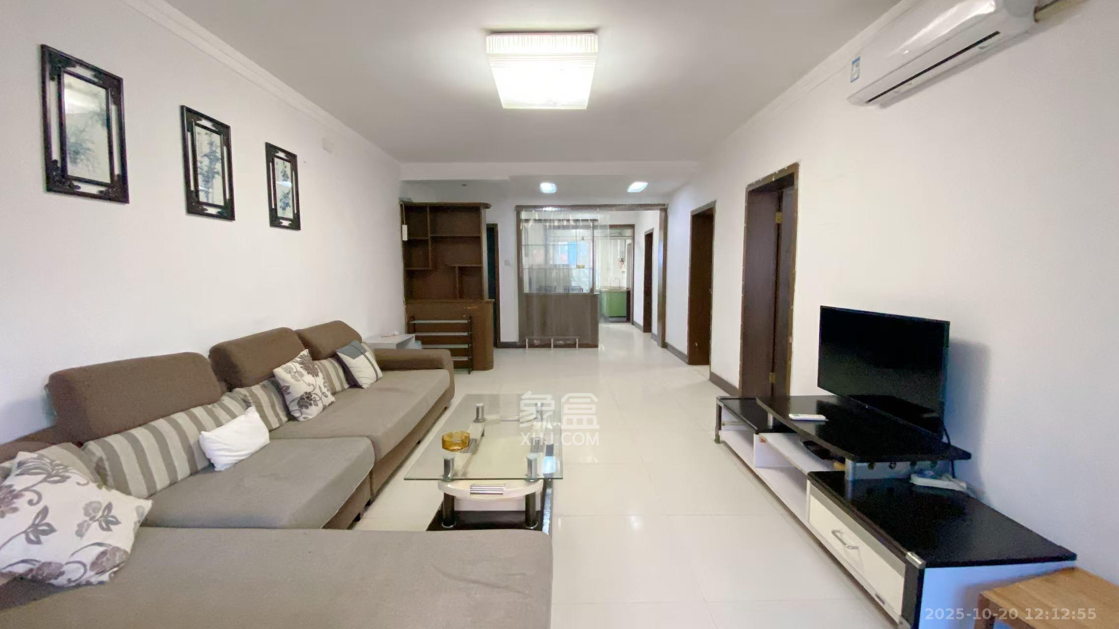 四方小区 1室0厅0卫 1800.0元/月 四方小区 1室0厅0卫 1800.0元/月室内图