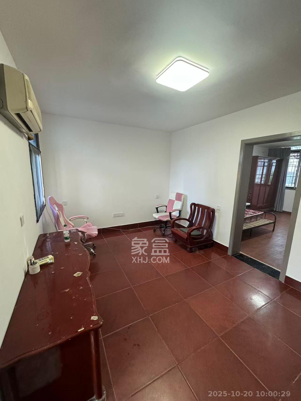 长勘院(文艺路26号)  2室1厅1卫    1800.0元/月 长勘院(文艺路26号)  2室1厅1卫    1800.0元/月