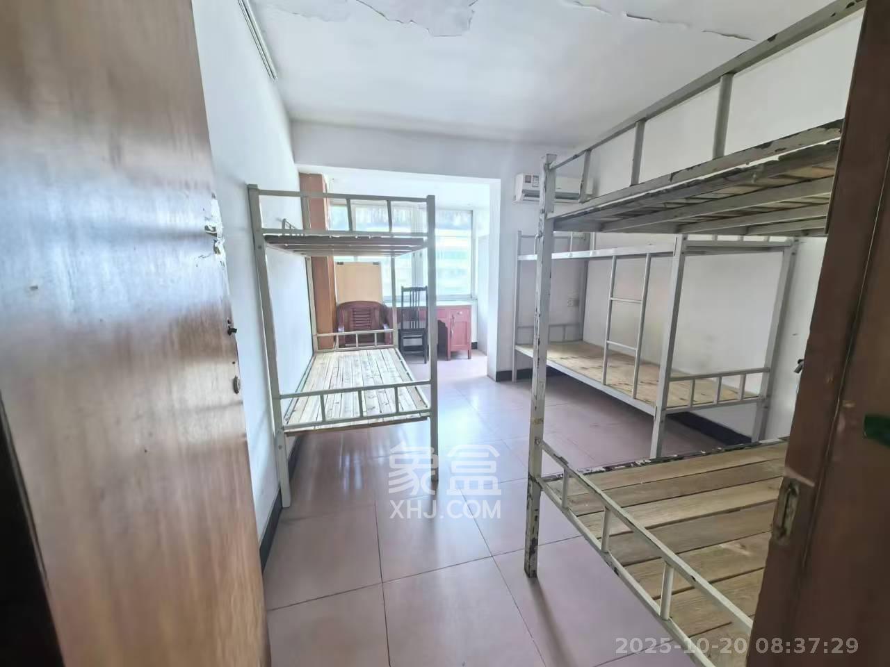 宏金花园  3室1厅2卫    2600.0元/月室内图