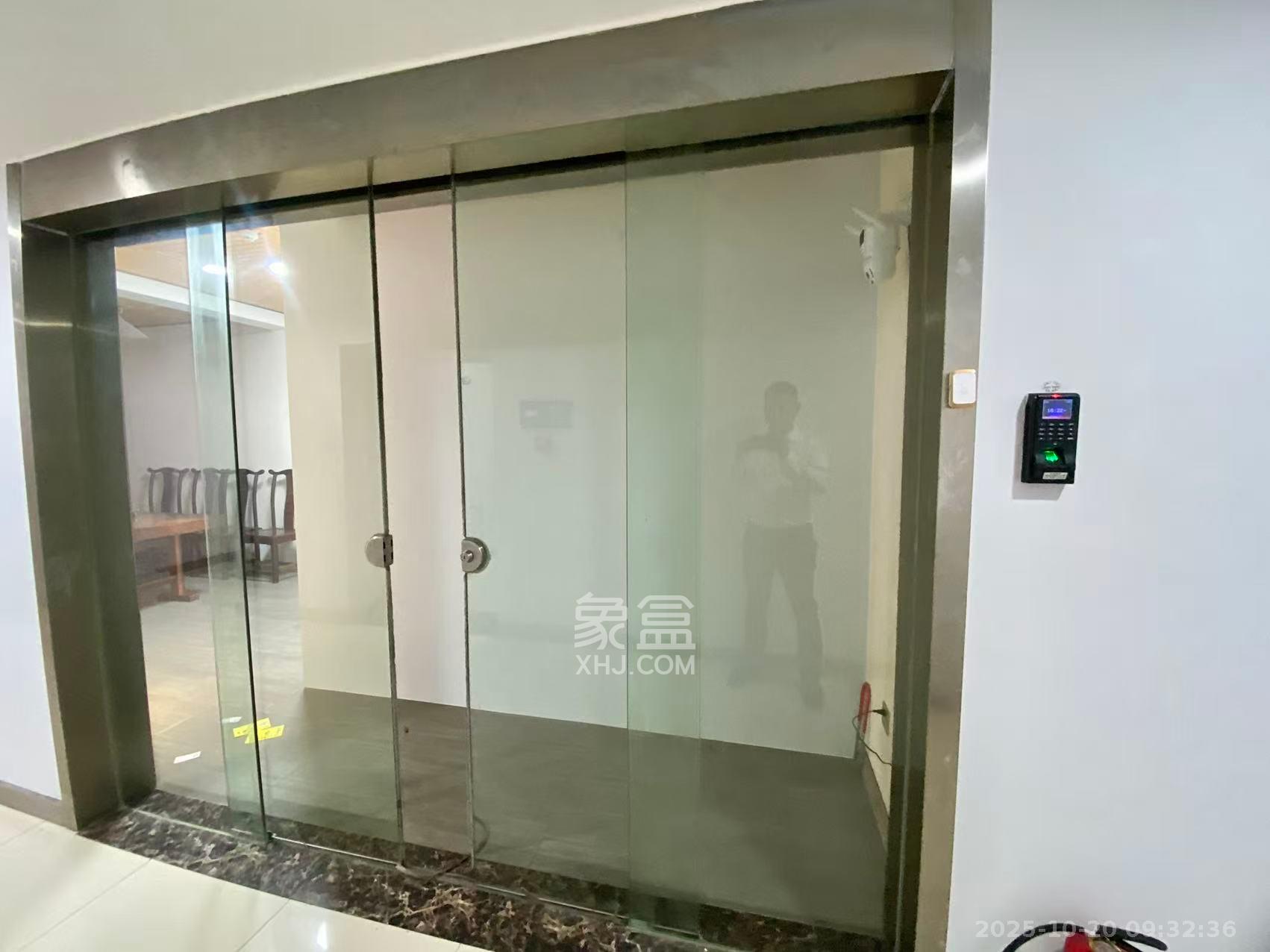 华润置地广场一期   112.0㎡      5000.0元/月室内图