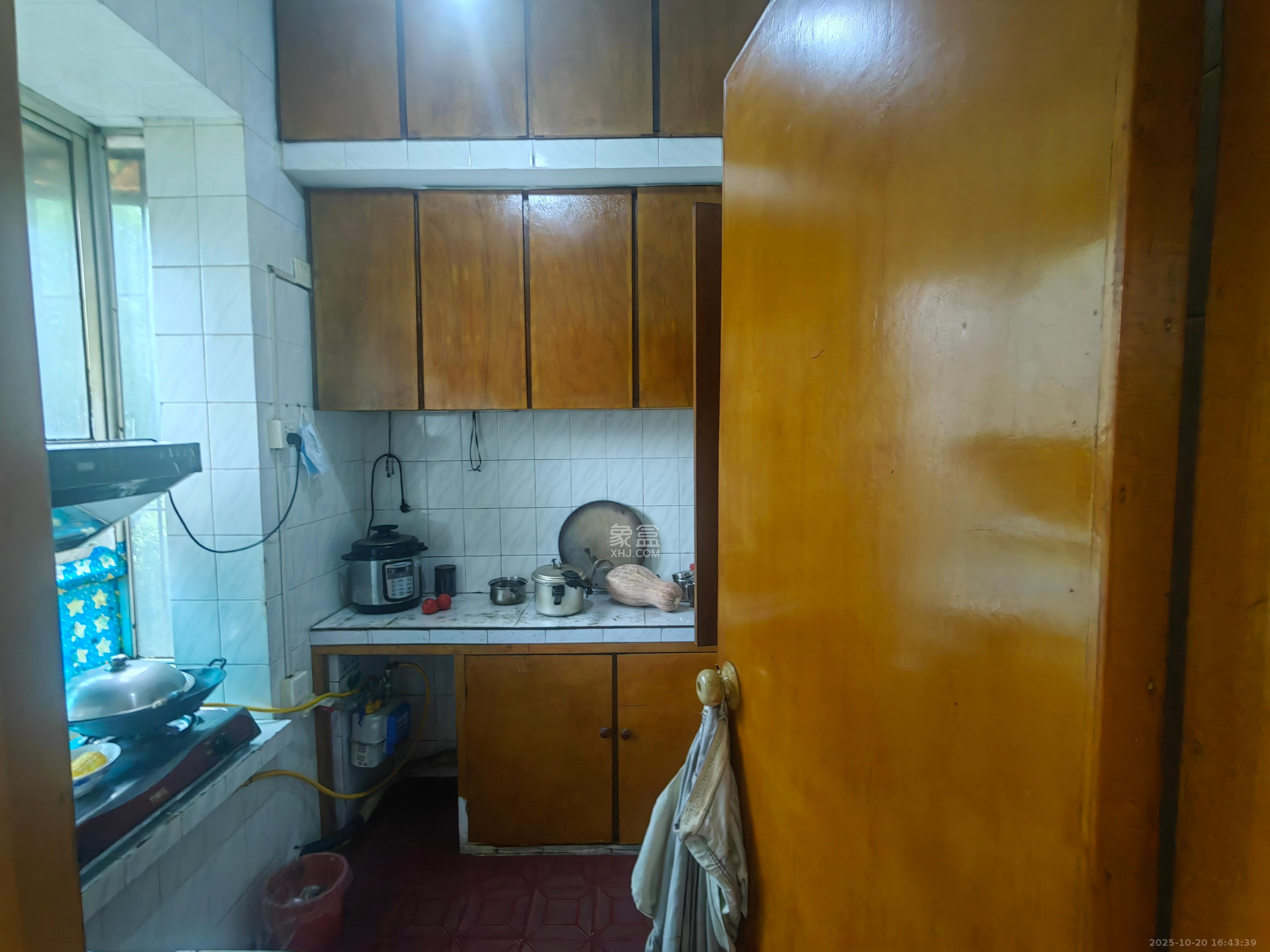 长重机械厂宿舍  2室2厅1卫    1500.0元/月 长重机械厂宿舍  2室2厅1卫    1500.0元/月室内图