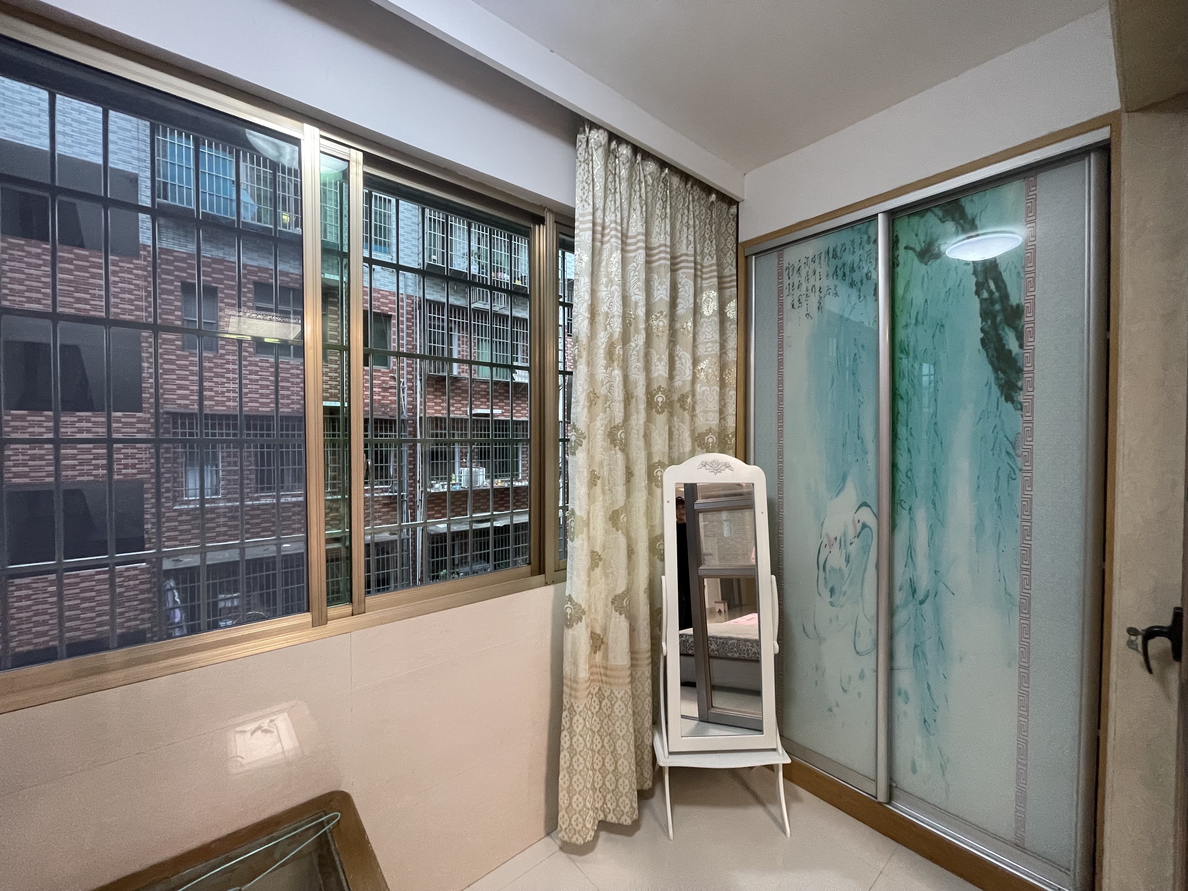 兴雁大楼 3室2厅2卫 1300.0元/月 兴雁大楼 3室2厅2卫 1300.0元/月室内图