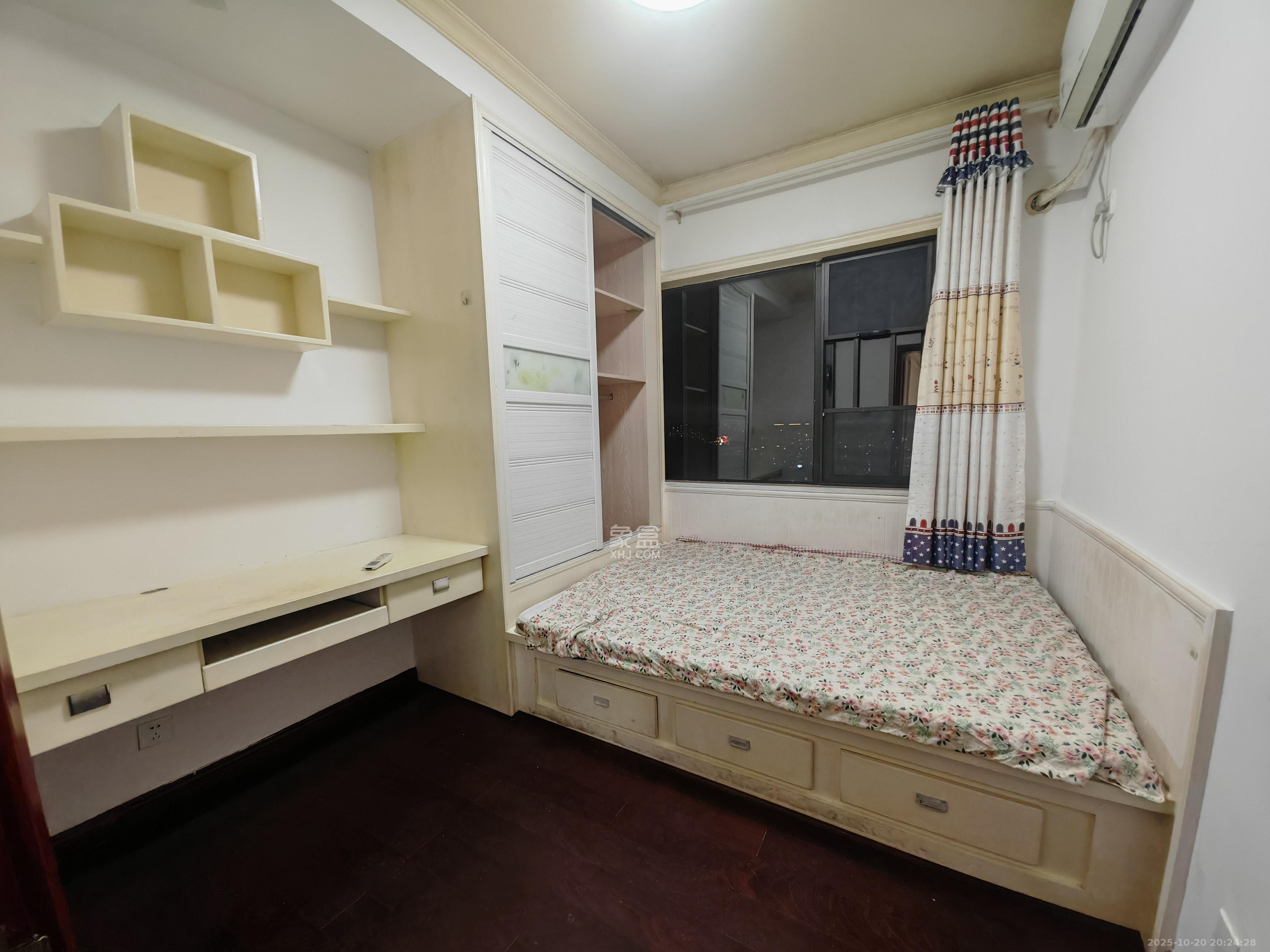 钰龙天下二期（钰龙佳园）  3室2厅2卫    2700.0元/月室内图