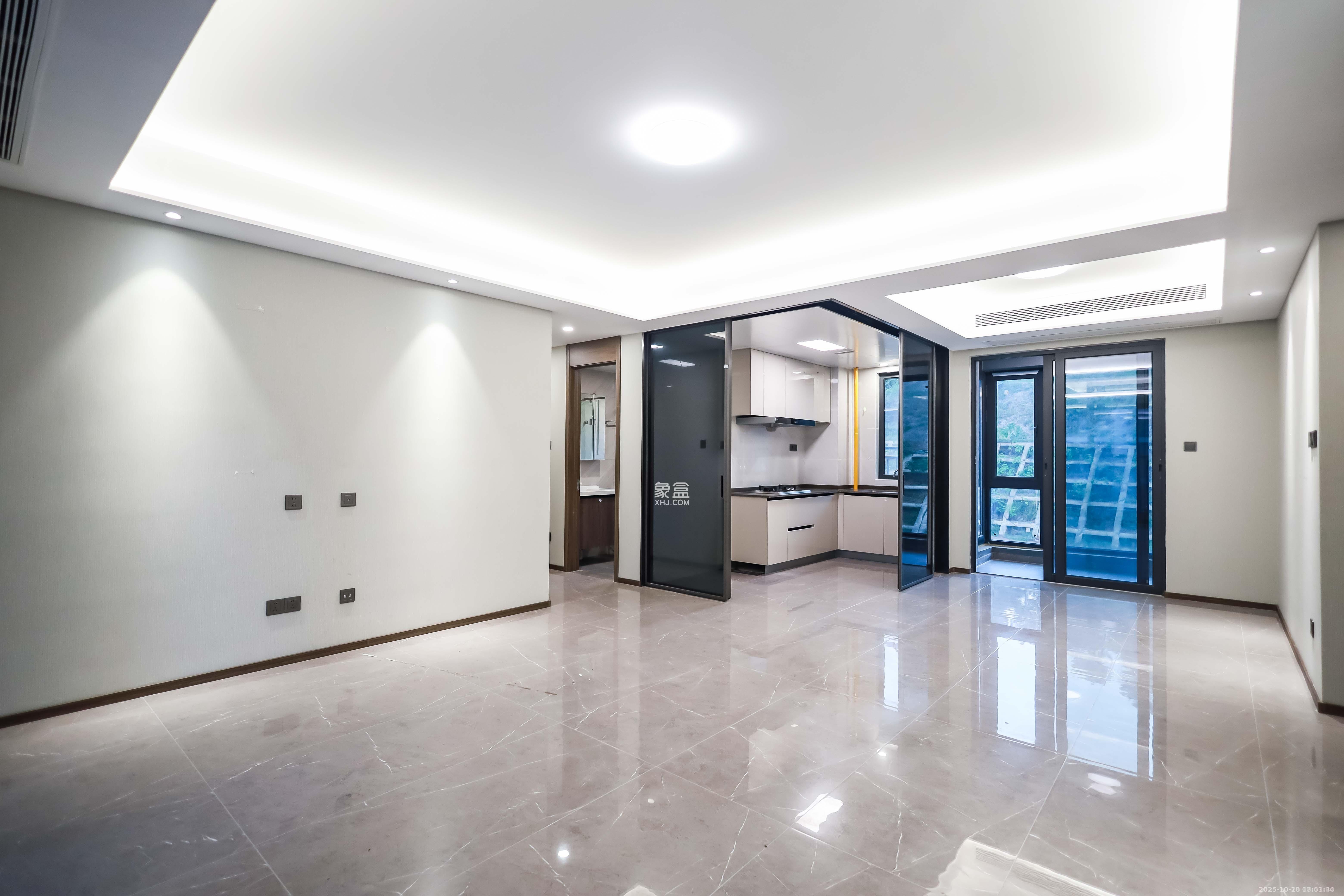 龙湖舜山府  4室2厅2卫    4000.0元/月室内图