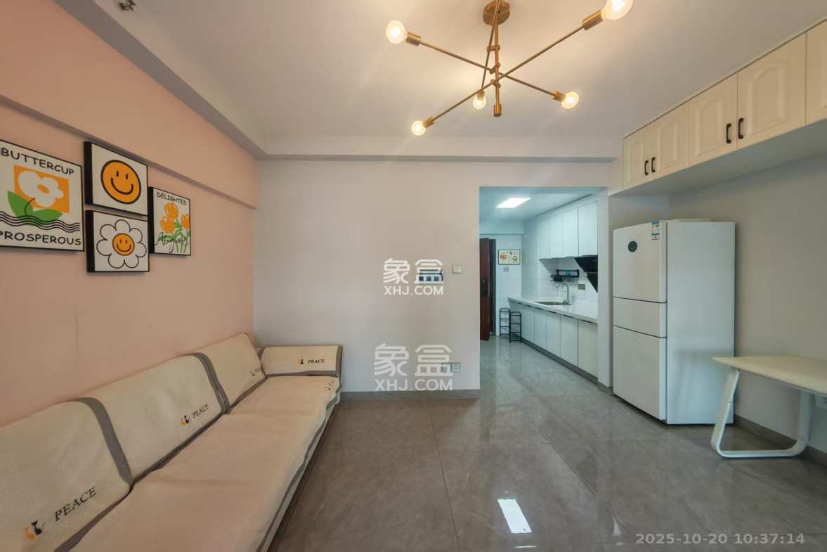 鑫远玲珑  1室1厅1卫    1700.0元/月 鑫远玲珑  1室1厅1卫    1700.0元/月室内图