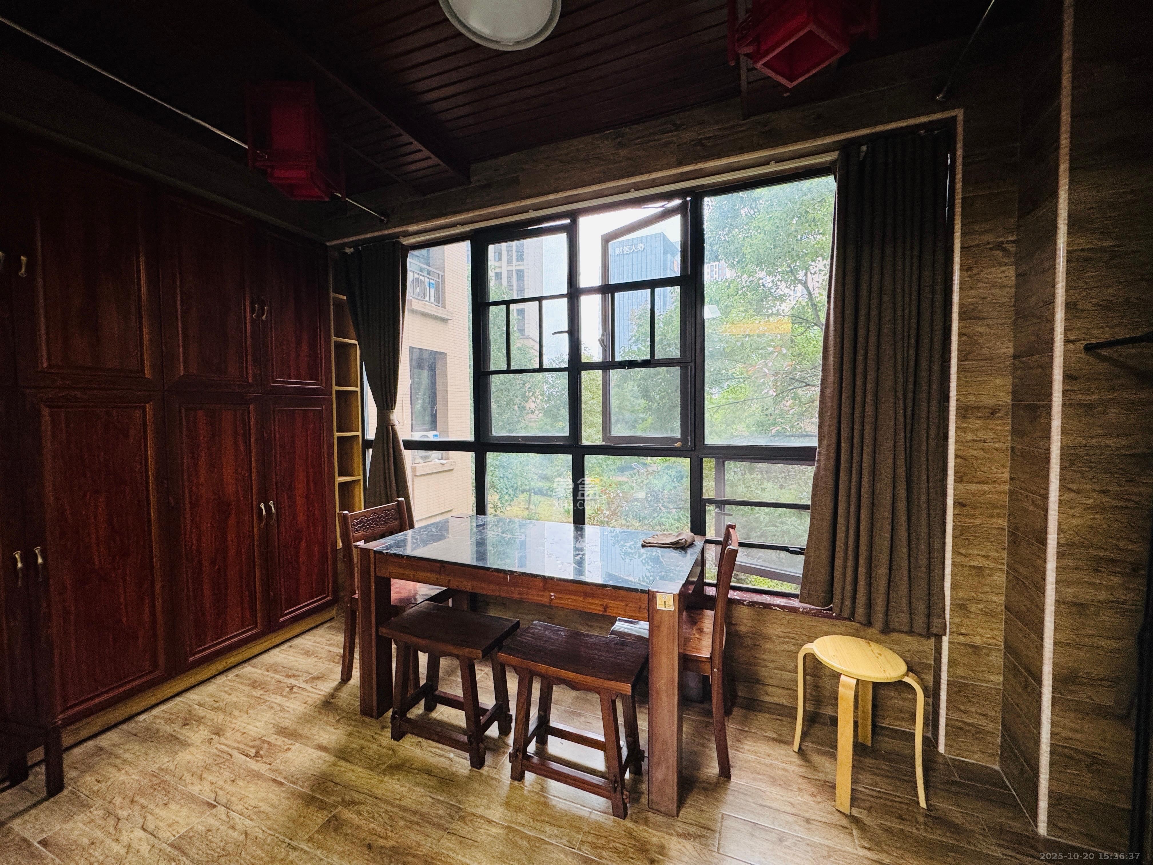 南山雍江汇(滨江国际新城)  4室2厅2卫    4000.0元/月 南山雍江汇(滨江国际新城)  4室2厅2卫    4000.0元/月室内图