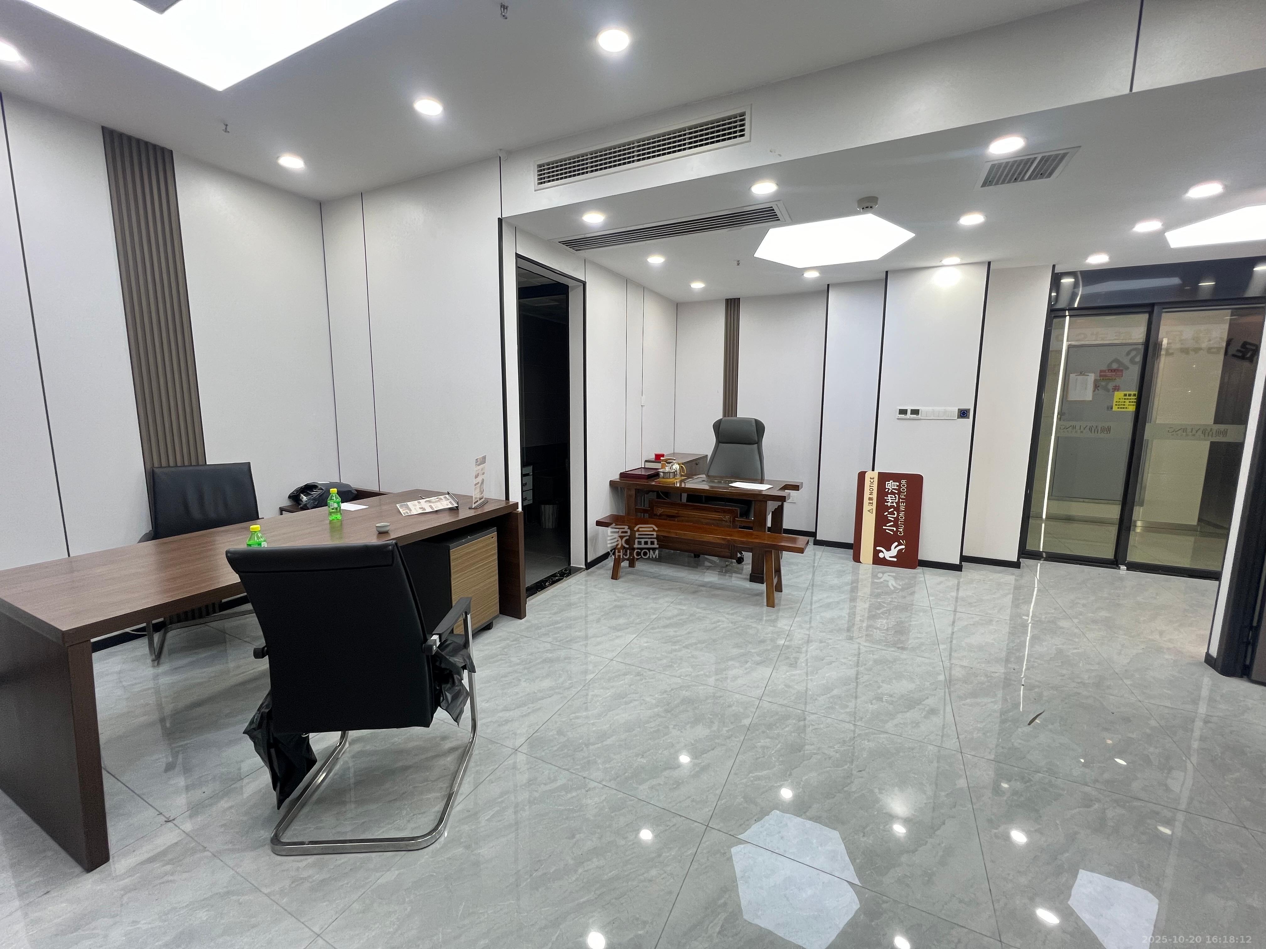 御溪国际  1室1厅1卫    4200.0元/月室内图