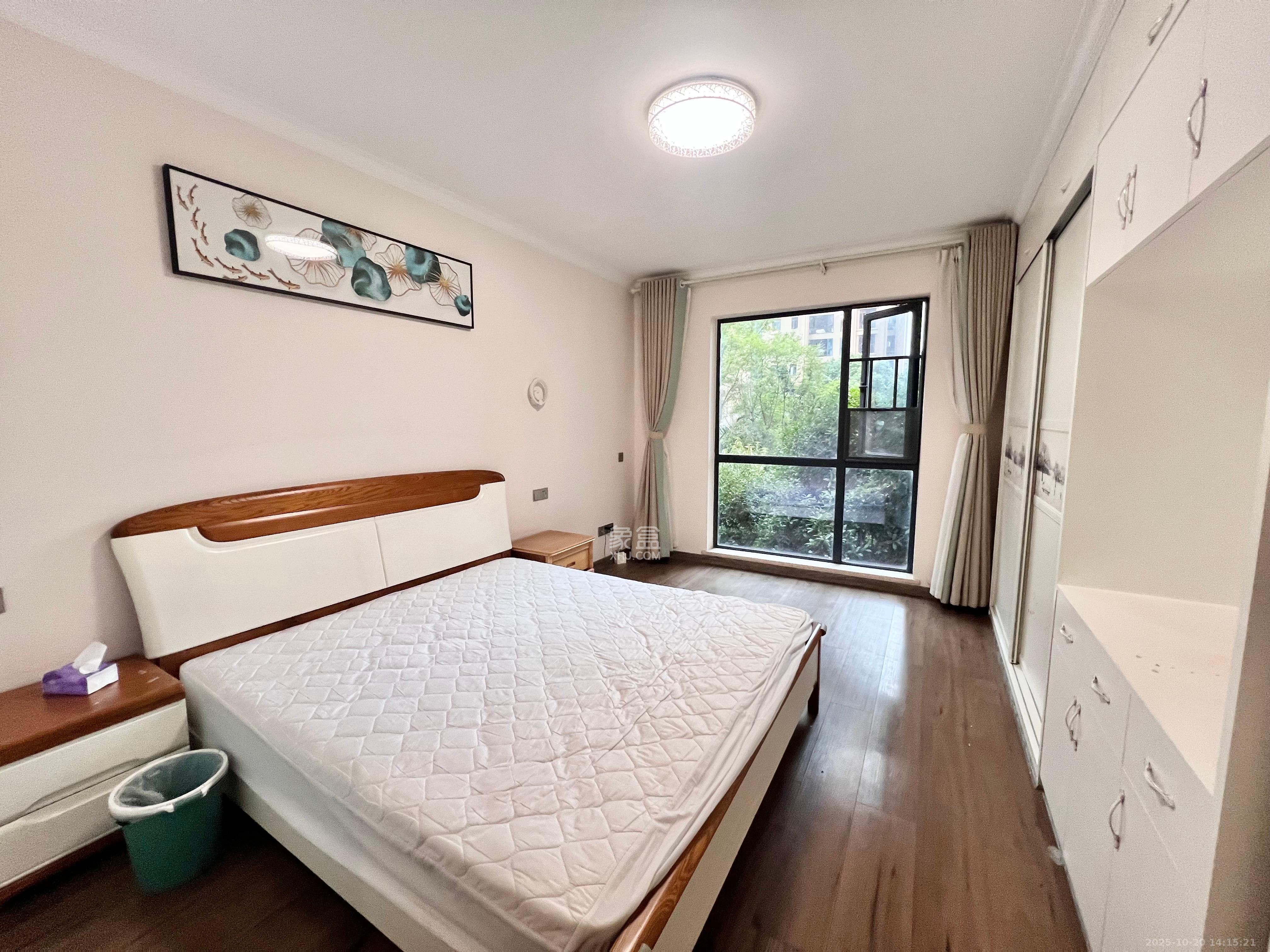 红星国际公馆  4室2厅1卫    3500.0元/月室内图