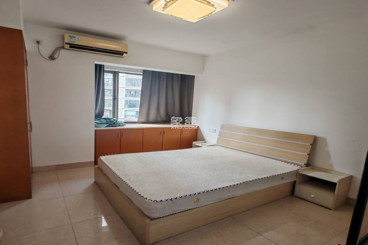 禧福新城 1室2厅1卫 2200.0元/月 禧福新城 1室2厅1卫 2200.0元/月室内图