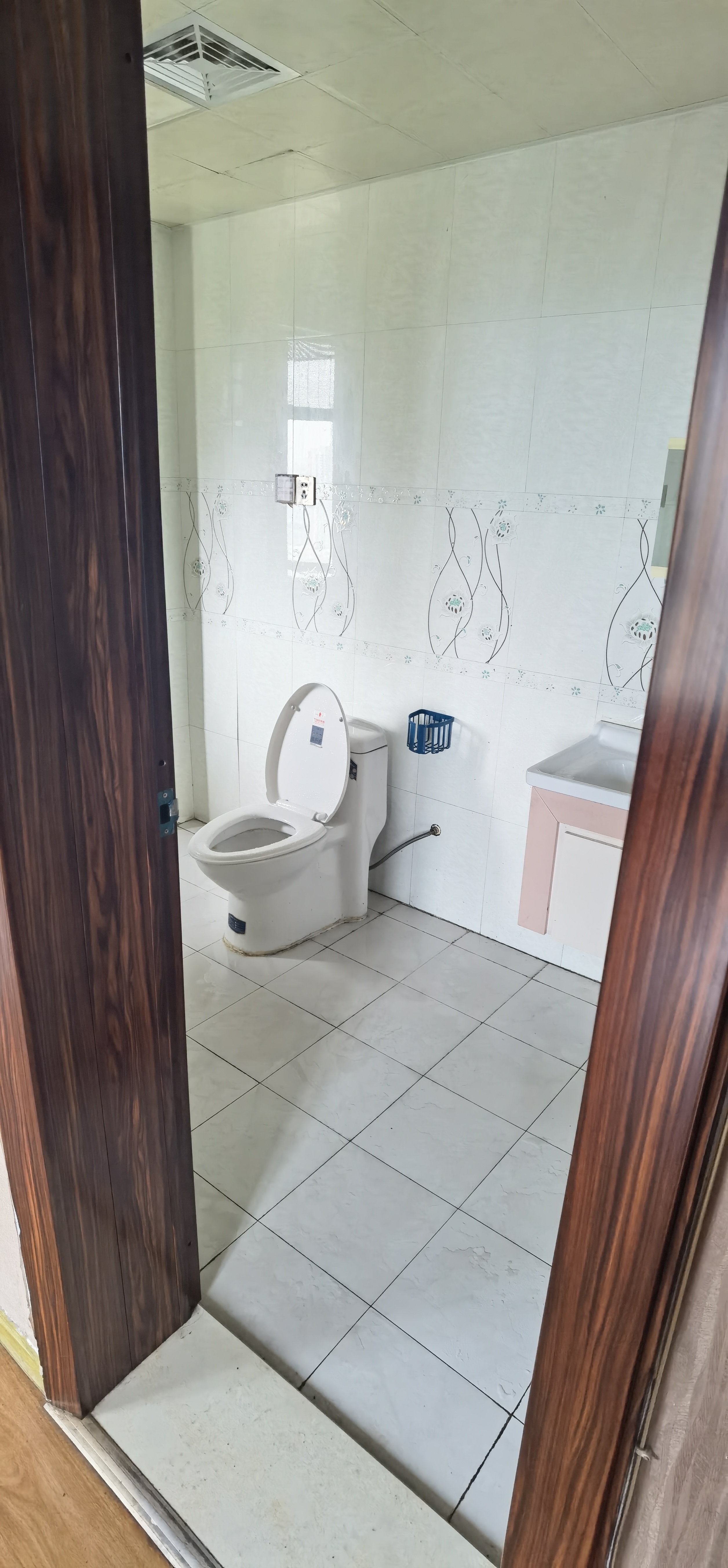 金源大厦  3室2厅2卫    1800.0元/月室内图