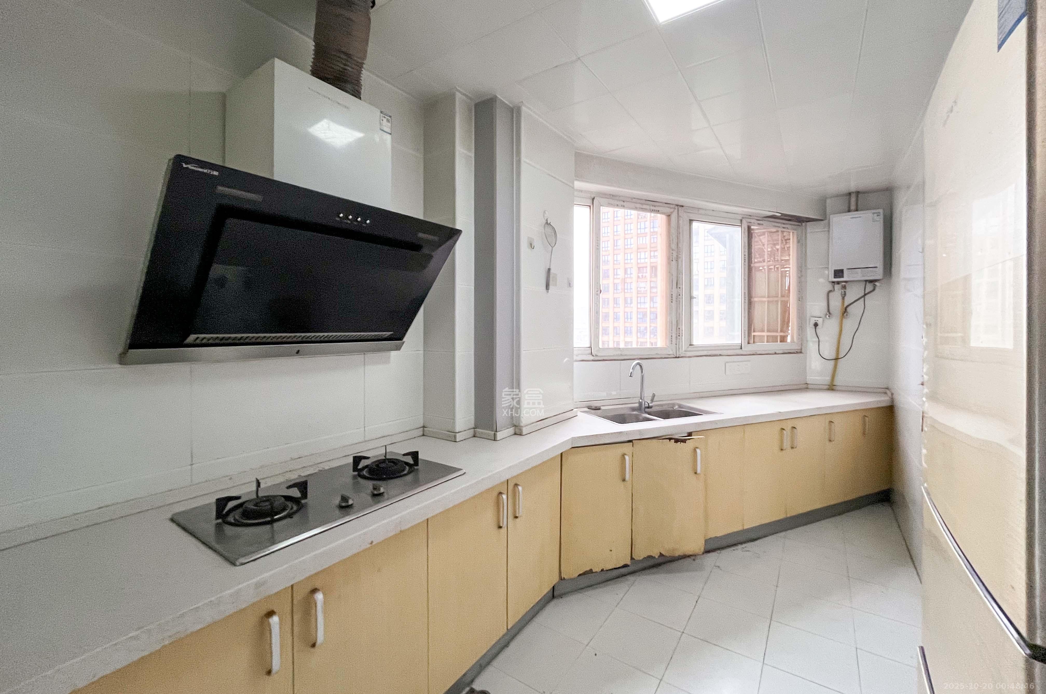 锦绣家园 3室2厅1卫 72.0万 锦绣家园 3室2厅1卫 72.0万厨房