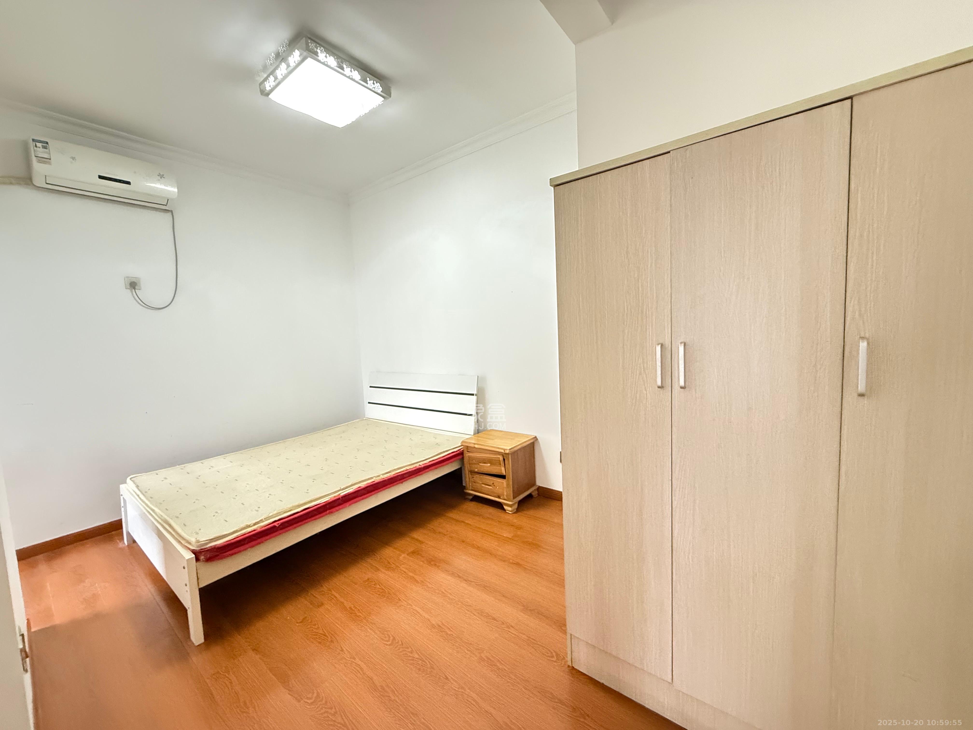 幸福里润城(幸福里二期) 2室2厅1卫 1800.0元/月 幸福里润城(幸福里二期) 2室2厅1卫 1800.0元/月室内图