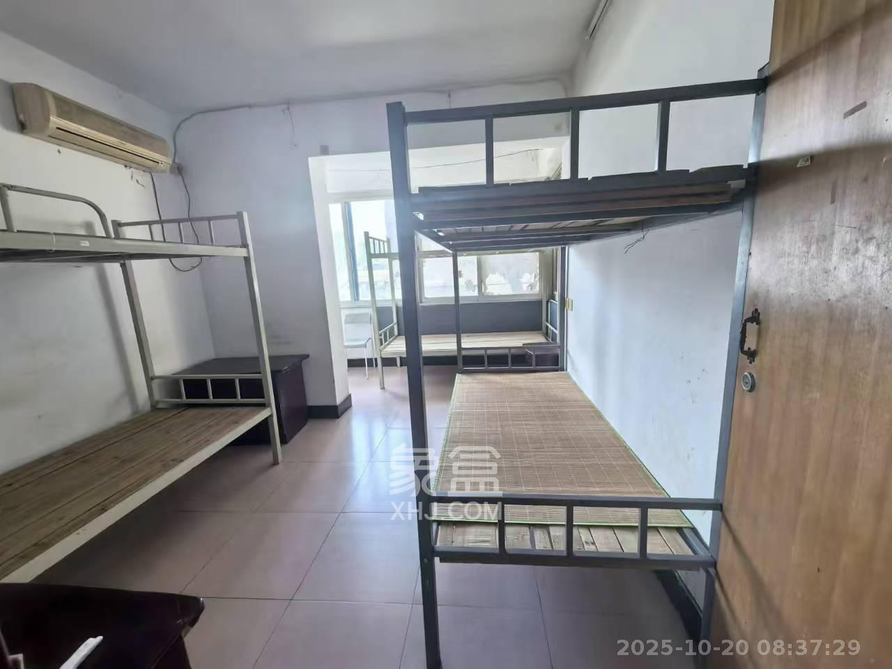 宏金花园  3室1厅2卫    2600.0元/月室内图