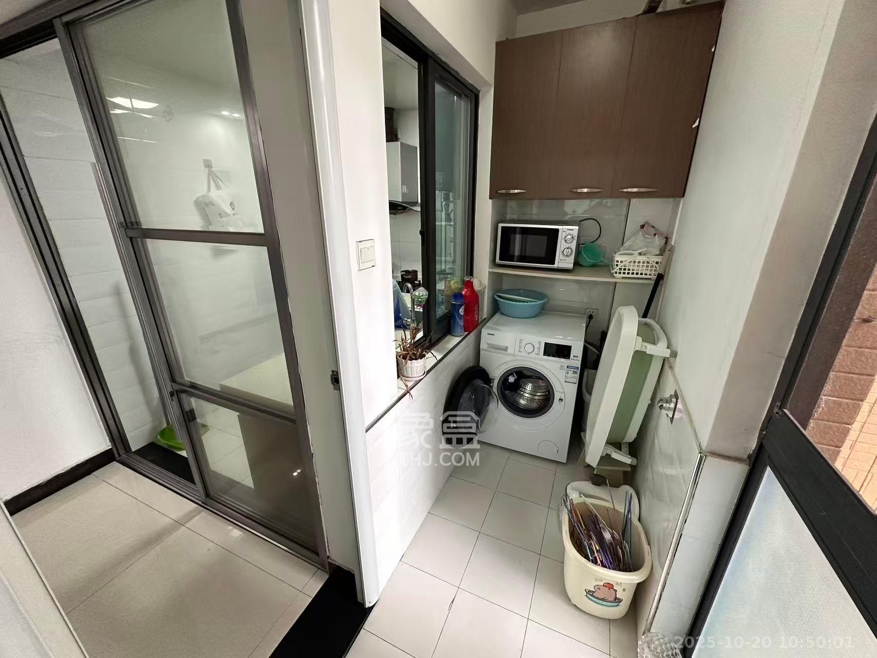 山水嘉园  3室2厅1卫    1500.0元/月 山水嘉园  3室2厅1卫    1500.0元/月室内图