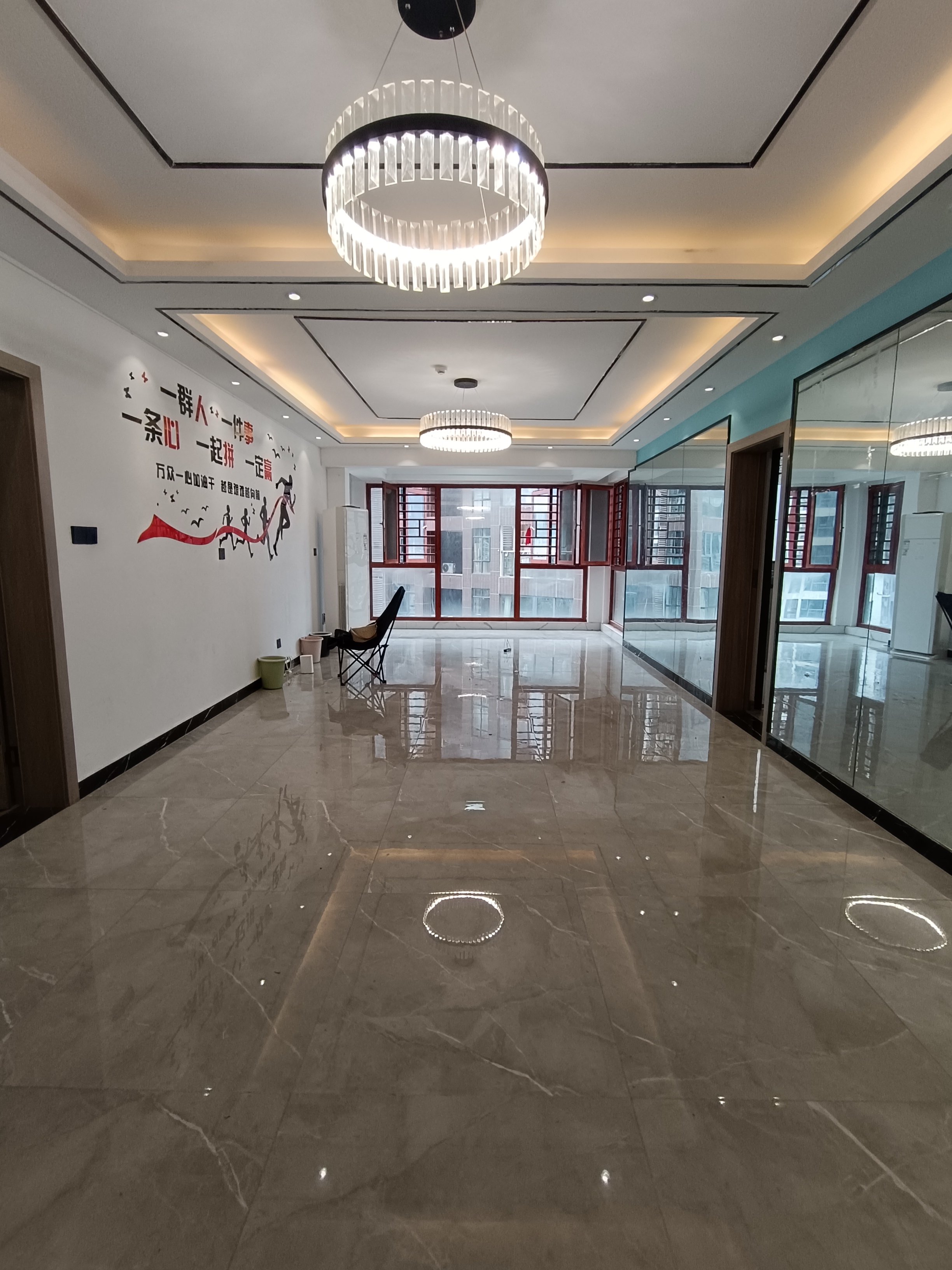 南门口安置小区一期 3室2厅2卫 2100.0元/月 南门口安置小区一期 3室2厅2卫 2100.0元/月室内图