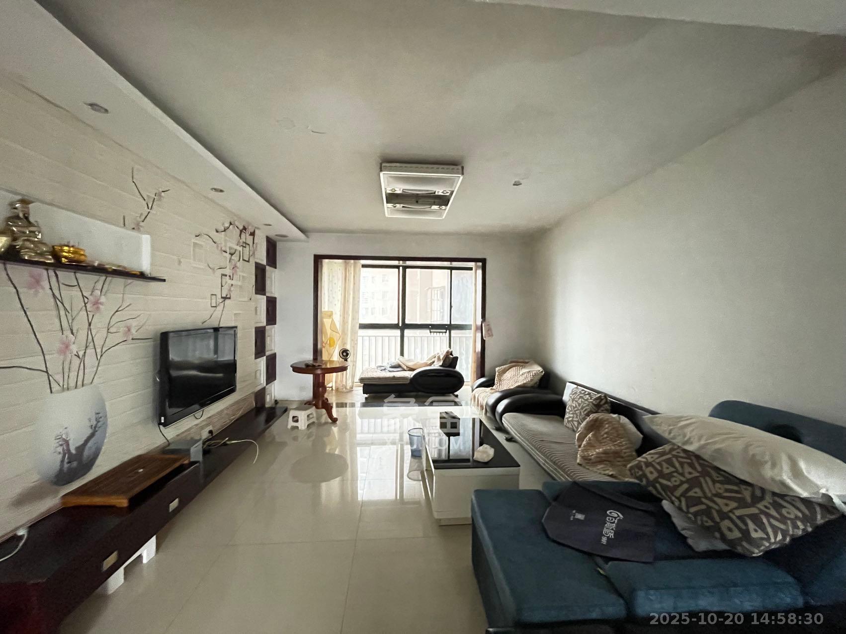 圆梦完美生活  3室2厅2卫    2100.0元/月室内图1