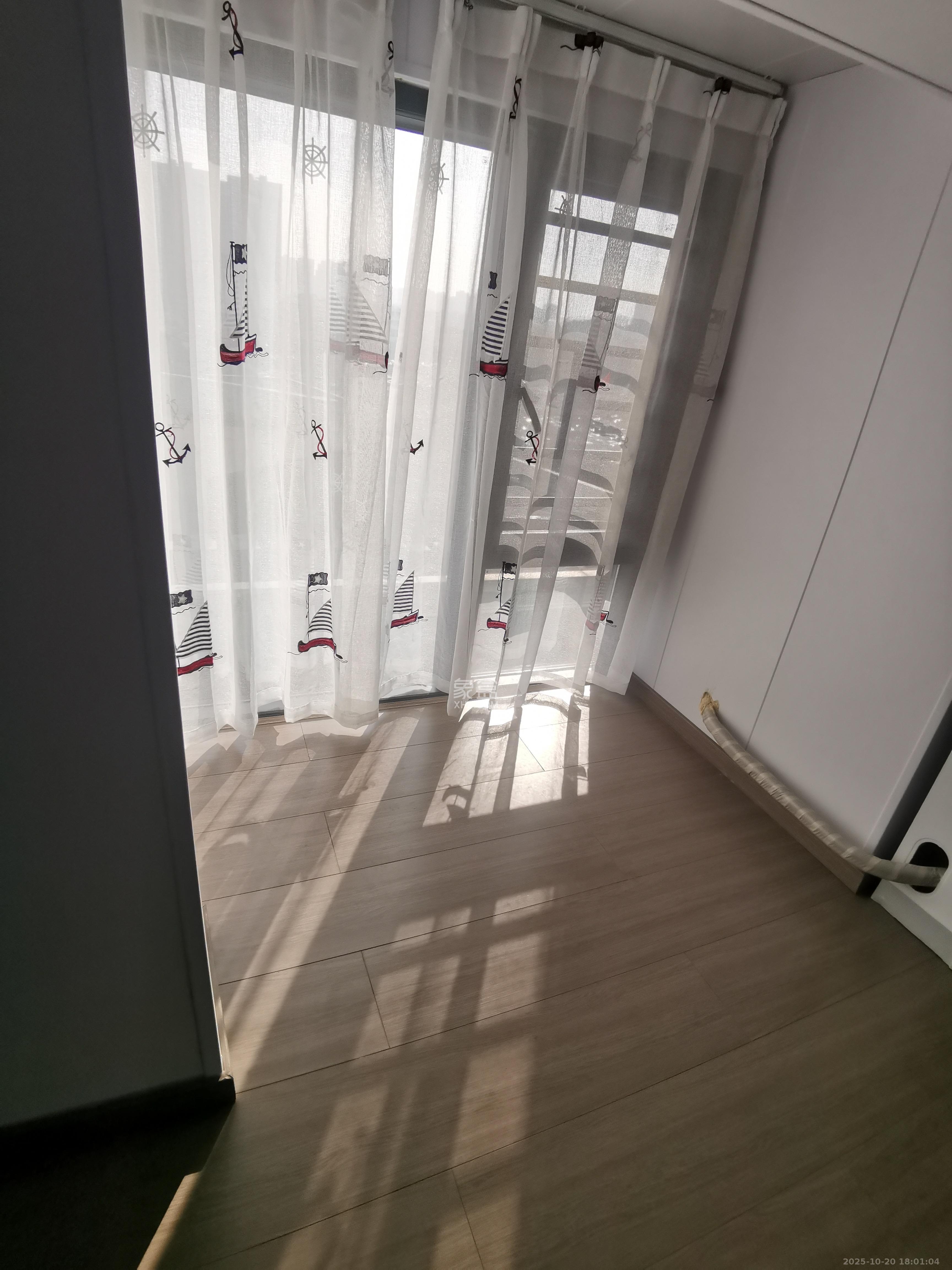 万科金色梦想B区  2室1厅1卫    2500.0元/月室内图