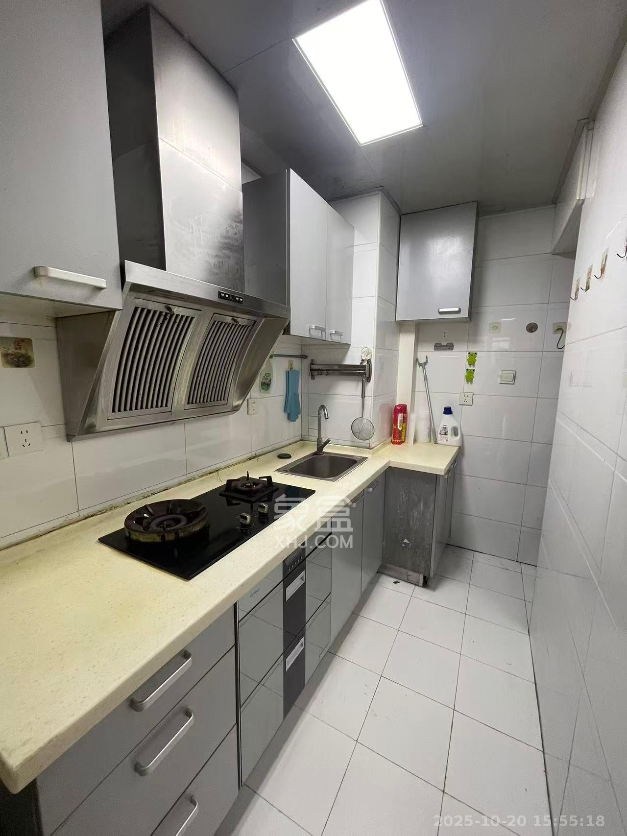 中天广场 1室1厅1卫 2800.0元/月 中天广场 1室1厅1卫 2800.0元/月室内图