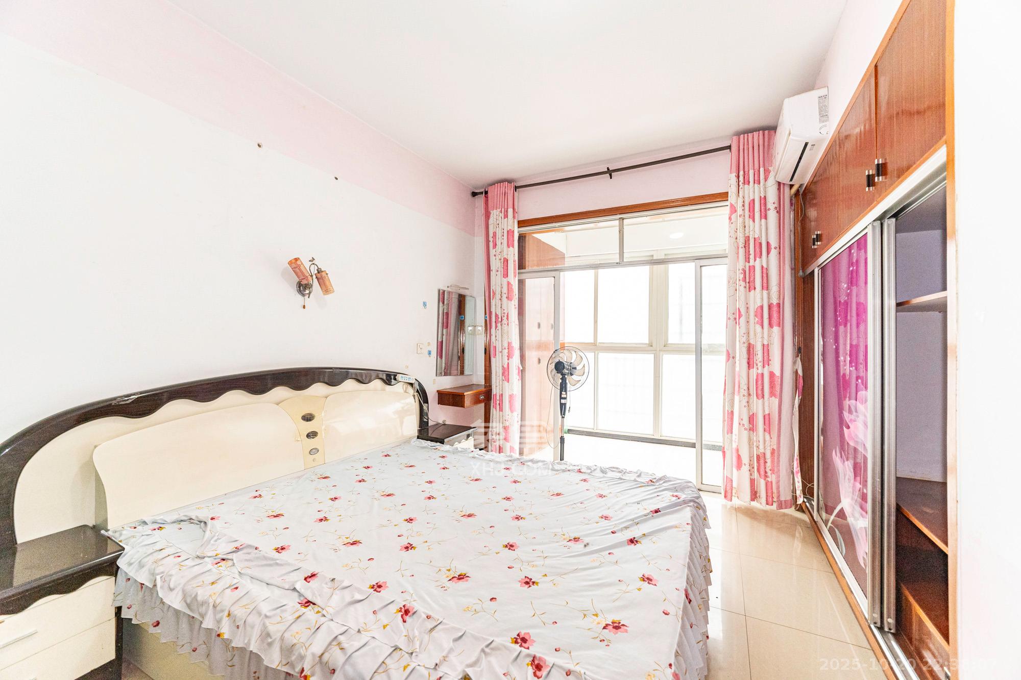 湘绣城  2室1厅1卫    36.0万卧室