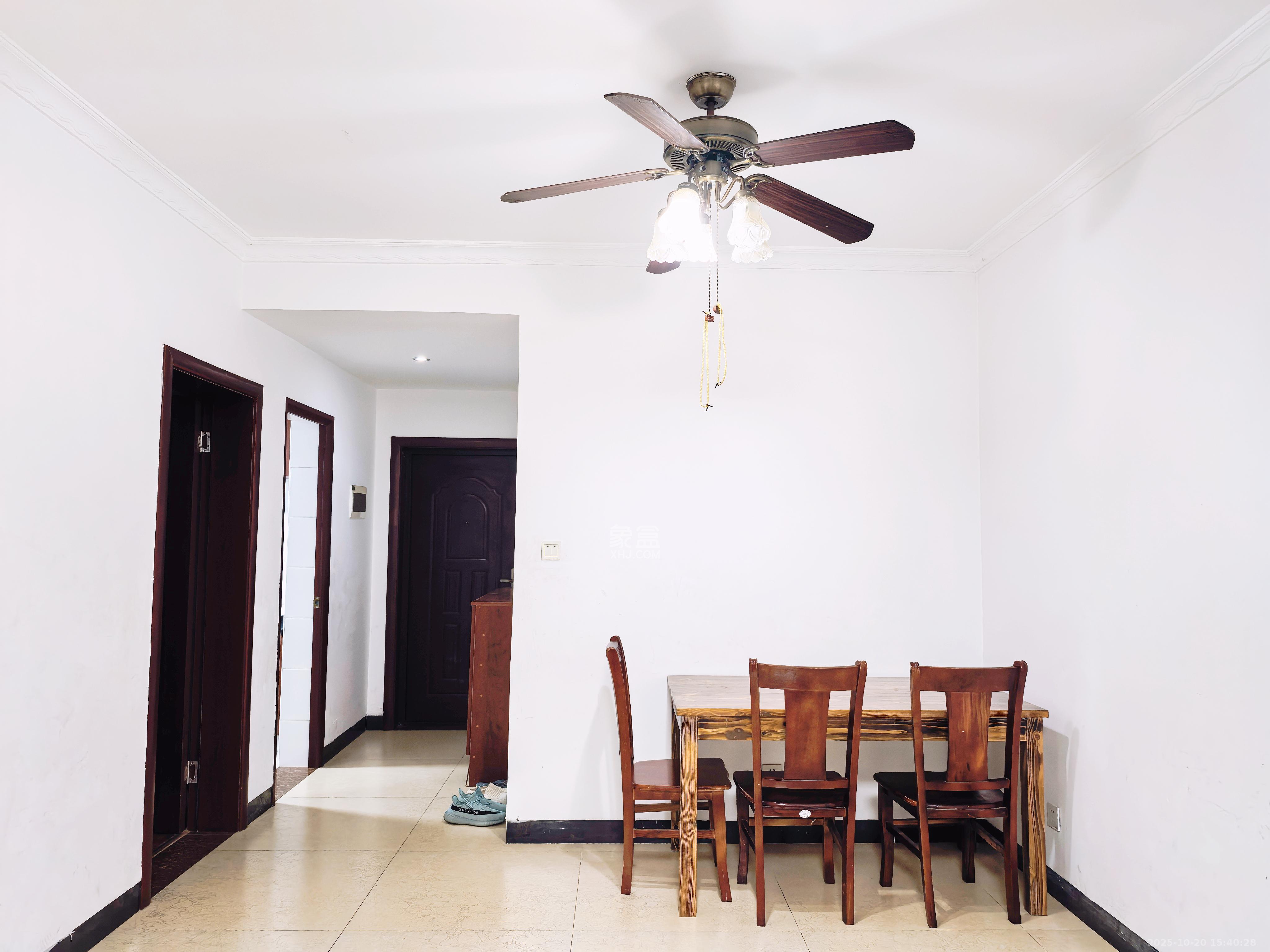 谷山庭院一期  2室2厅1卫    1600.0元/月室内图