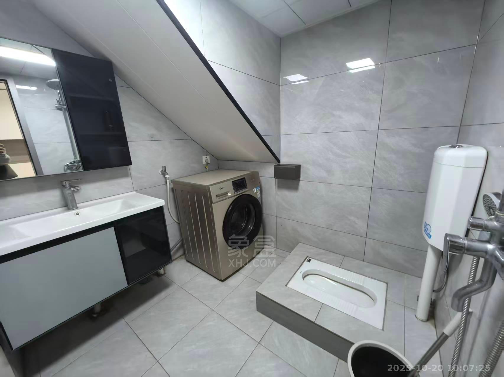 亿都晴天里 2室1厅1卫 1500.0元/月 亿都晴天里 2室1厅1卫 1500.0元/月室内图