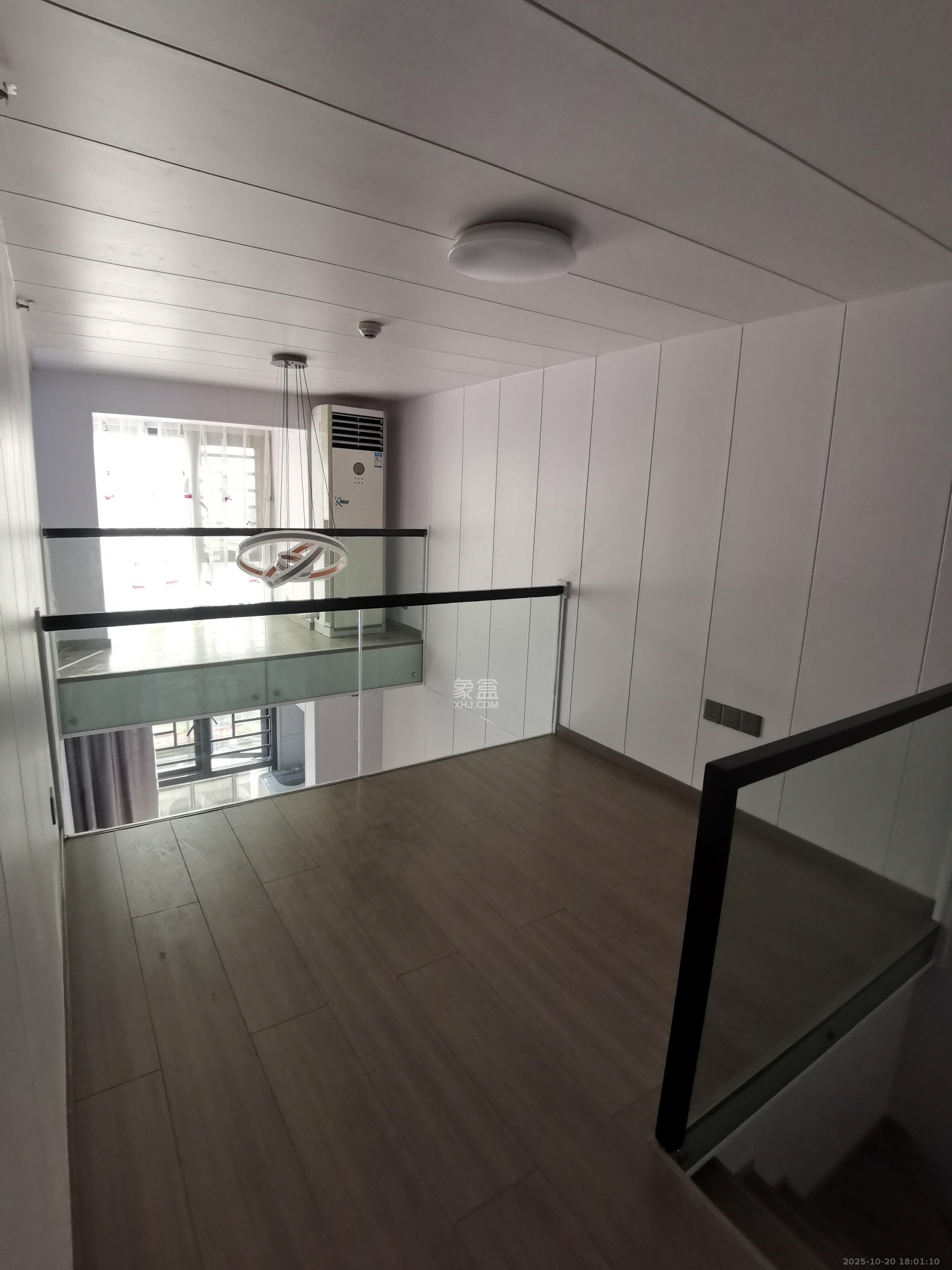 万科金色梦想B区  2室1厅1卫    2500.0元/月室内图