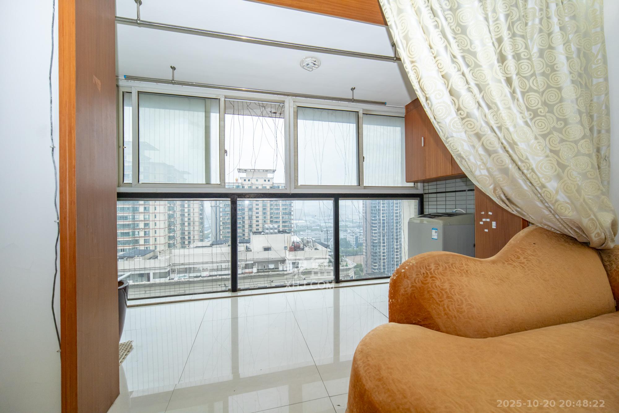 尚都花园城  2室2厅1卫    42.0万阳台