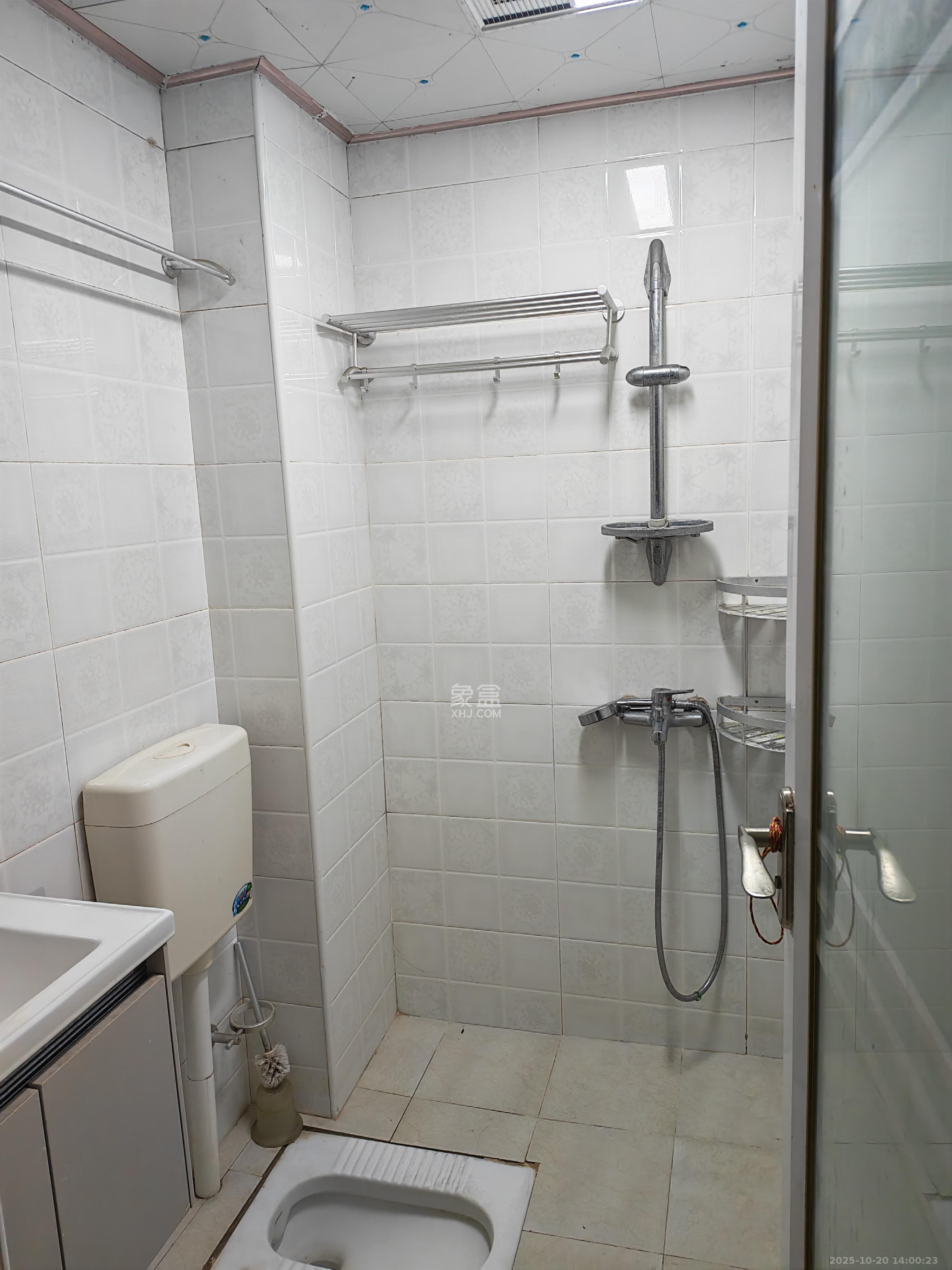 红区抽屉 2室1厅1卫 1600.0元/月 红区抽屉 2室1厅1卫 1600.0元/月室内图