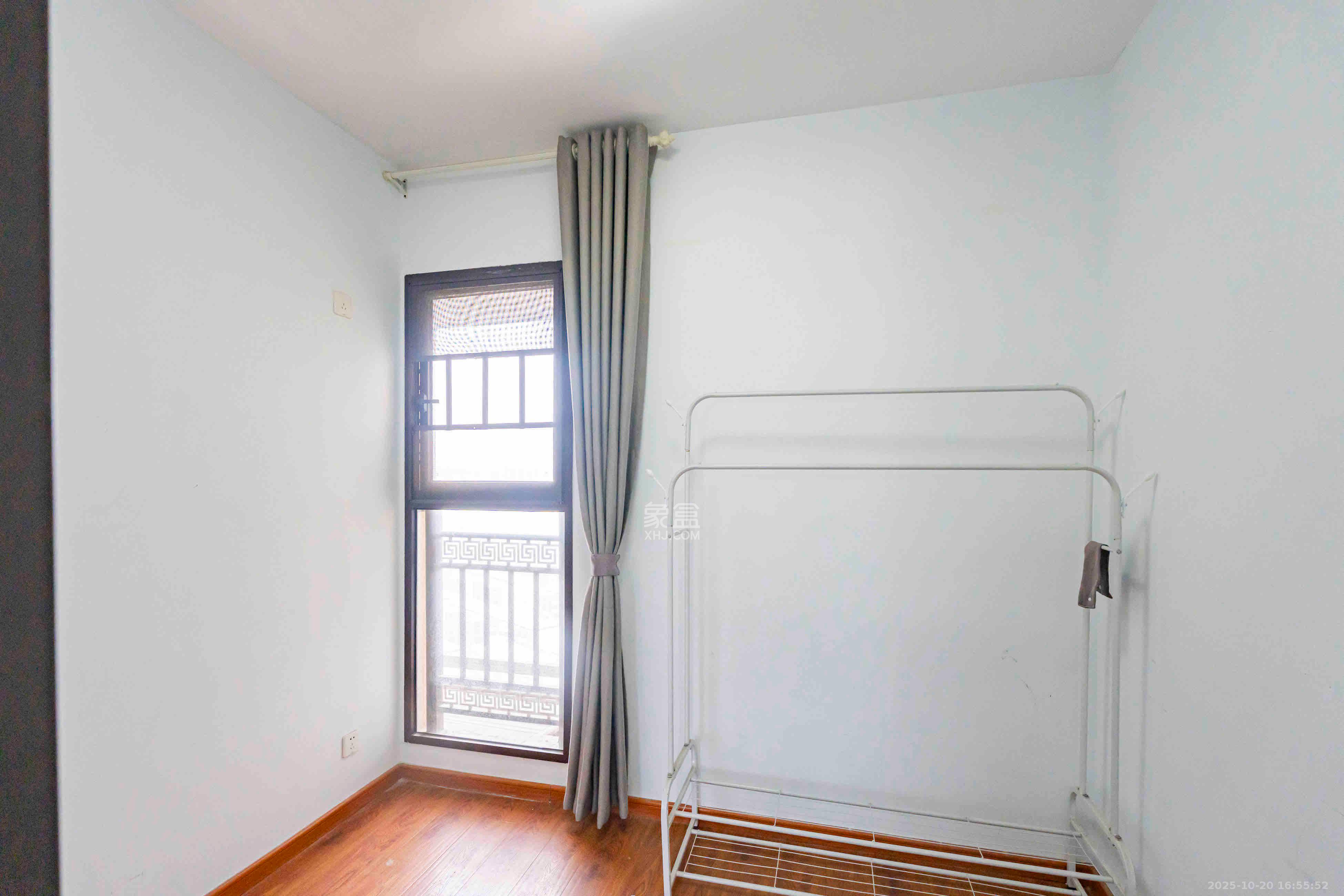 上园商住小区  3室2厅1卫    3000.0元/月室内图