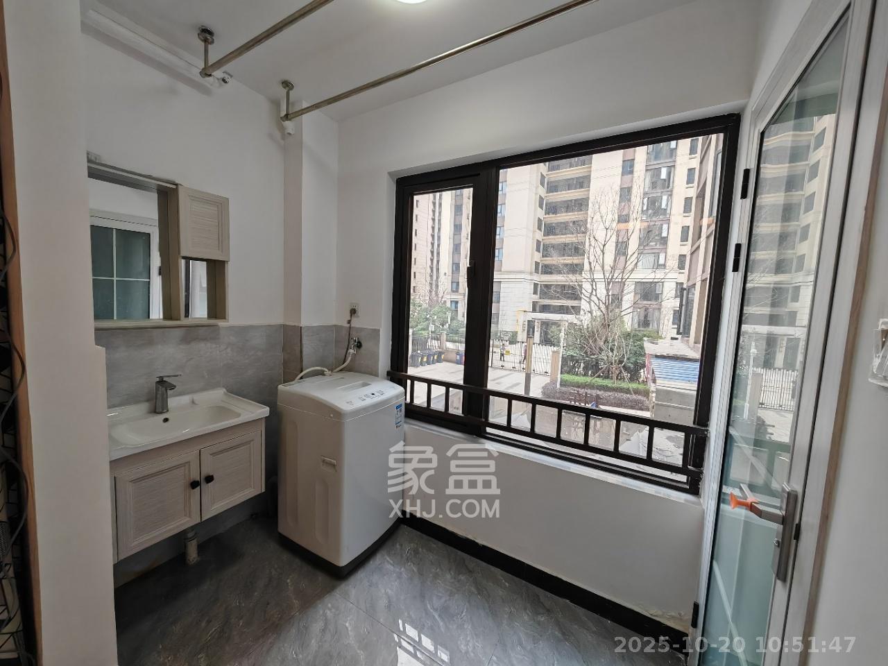 中海珑悦府  1室1厅1卫    1000.0元/月室内图