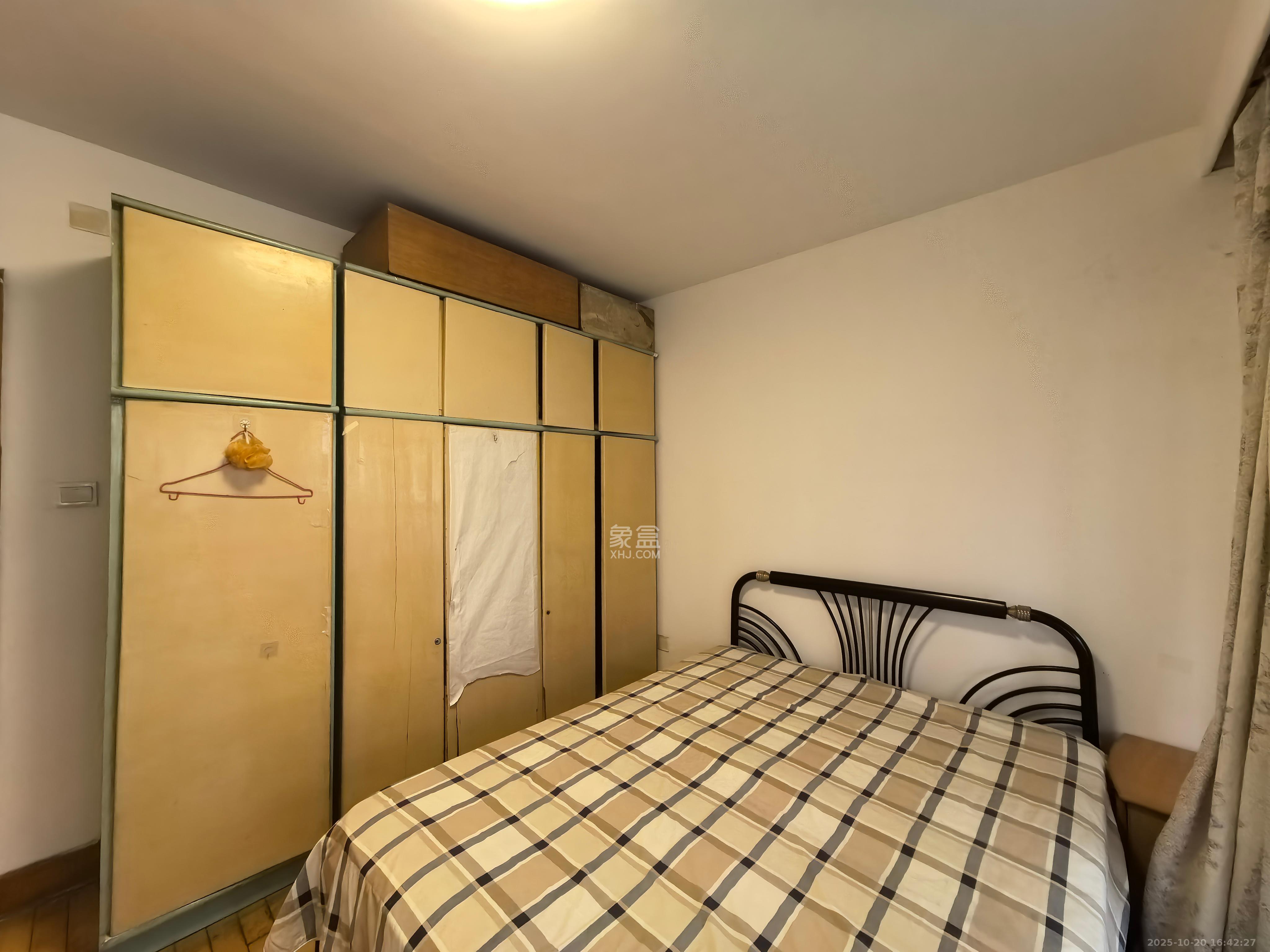 咸嘉新村嘉文苑  3室2厅1卫    1700.0元/月 咸嘉新村嘉文苑  3室2厅1卫    1700.0元/月室内图