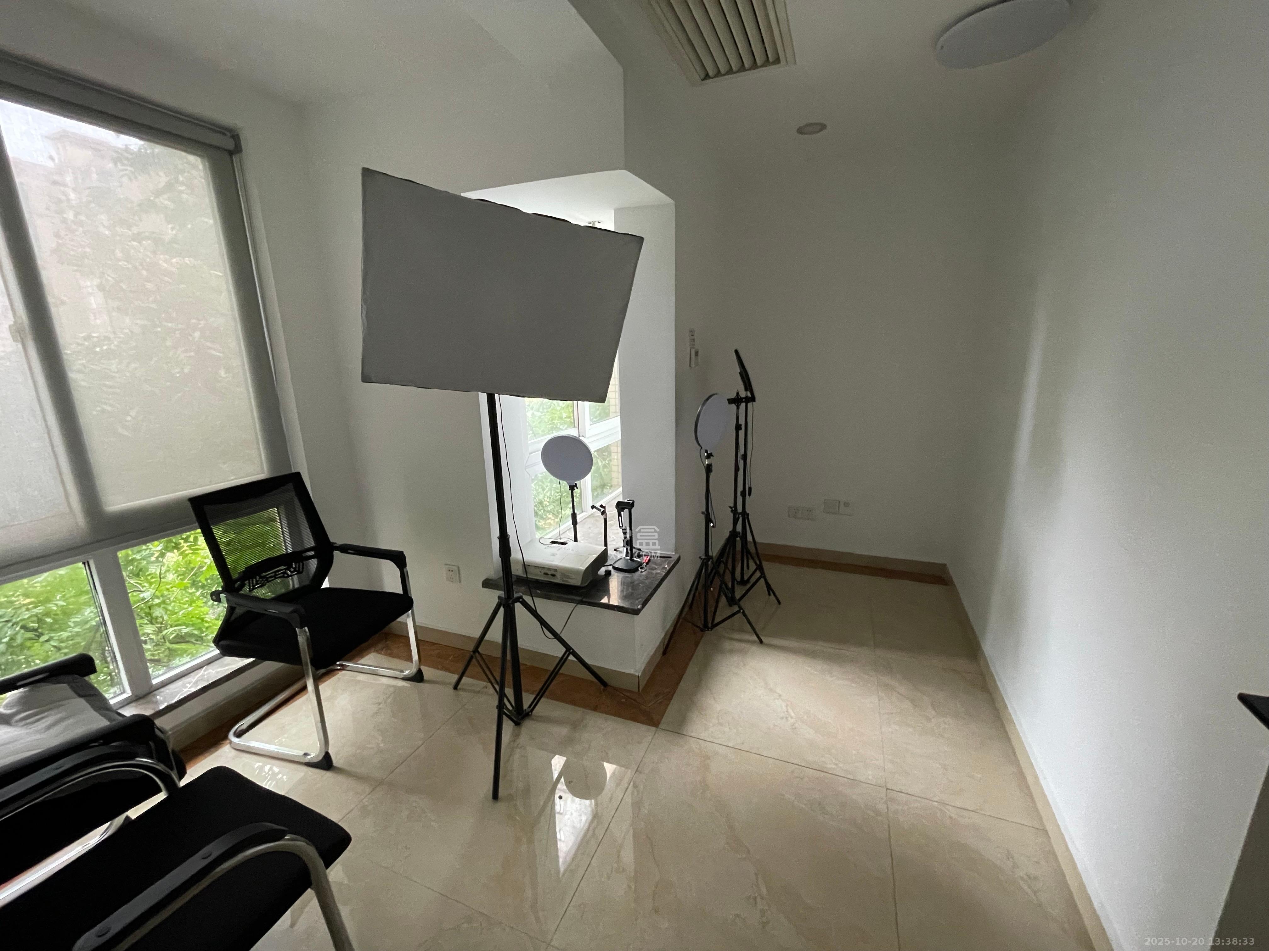 星城荣域  4室1厅6卫    15000.0元/月 星城荣域  4室1厅6卫    15000.0元/月室内图