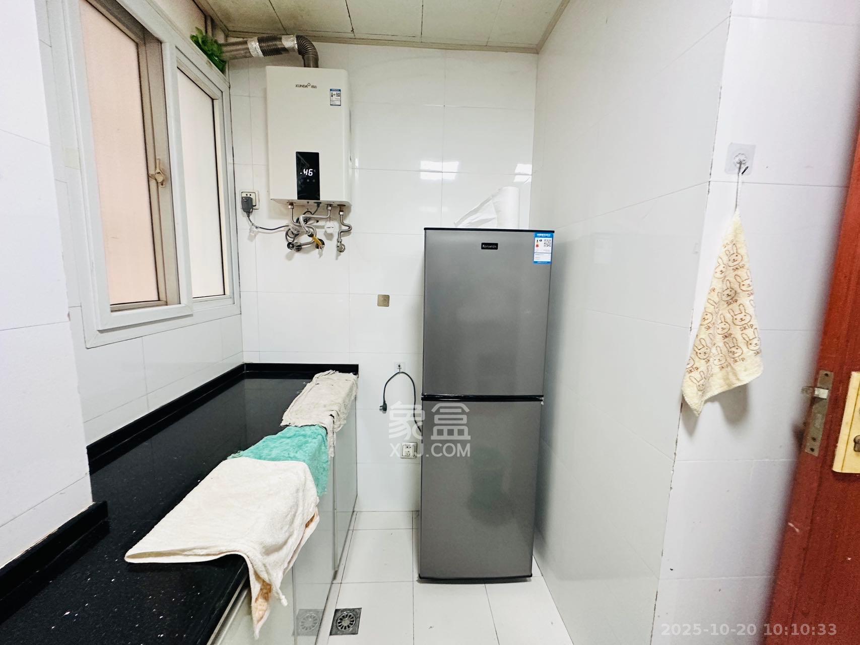 金碧文华  2室1厅1卫    1800.0元/月室内图