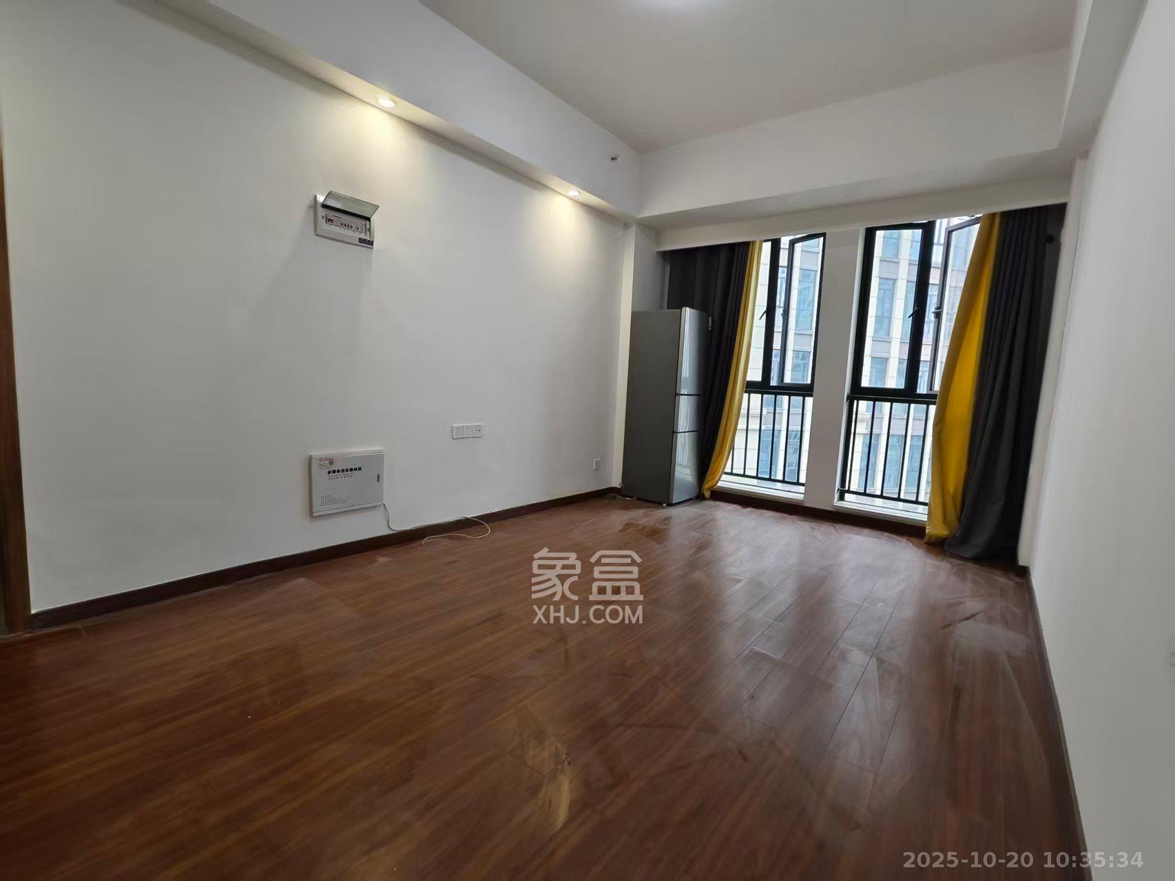 荣泰广场  1室1厅1卫    1600.0元/月室内图