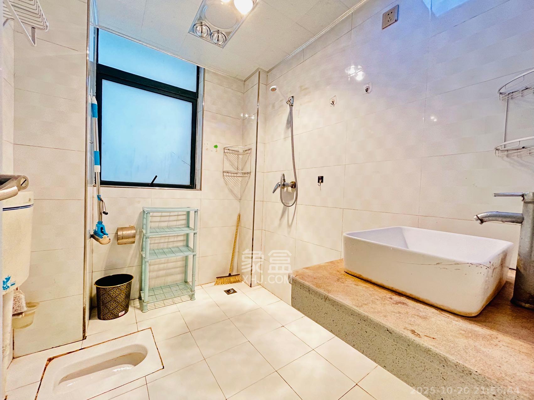 华美公寓(新猎鹰公寓) 2室2厅1卫 1650.0元/月 华美公寓(新猎鹰公寓) 2室2厅1卫 1650.0元/月室内图