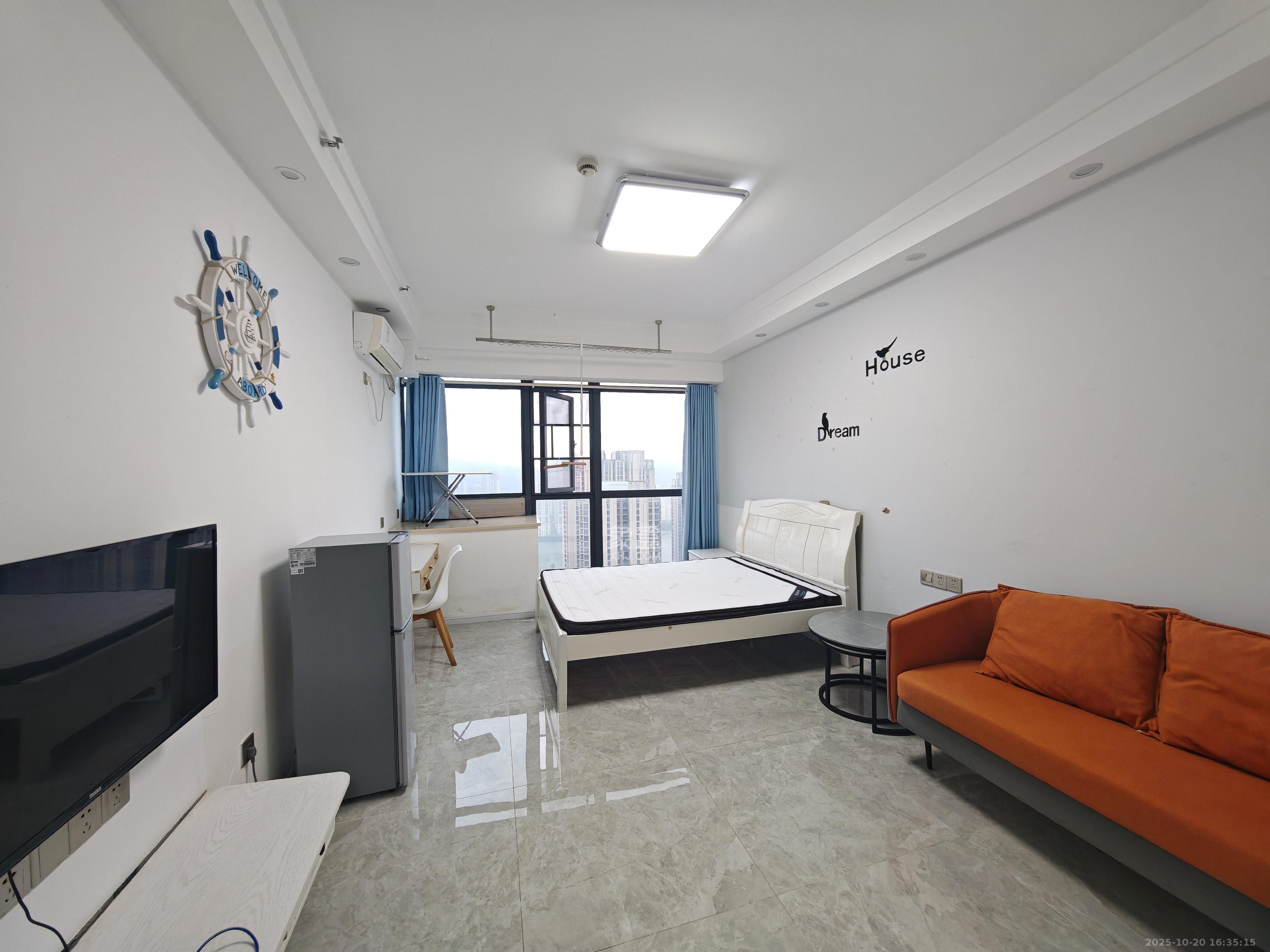 达美美立方  1室1厅1卫    1600.0元/月