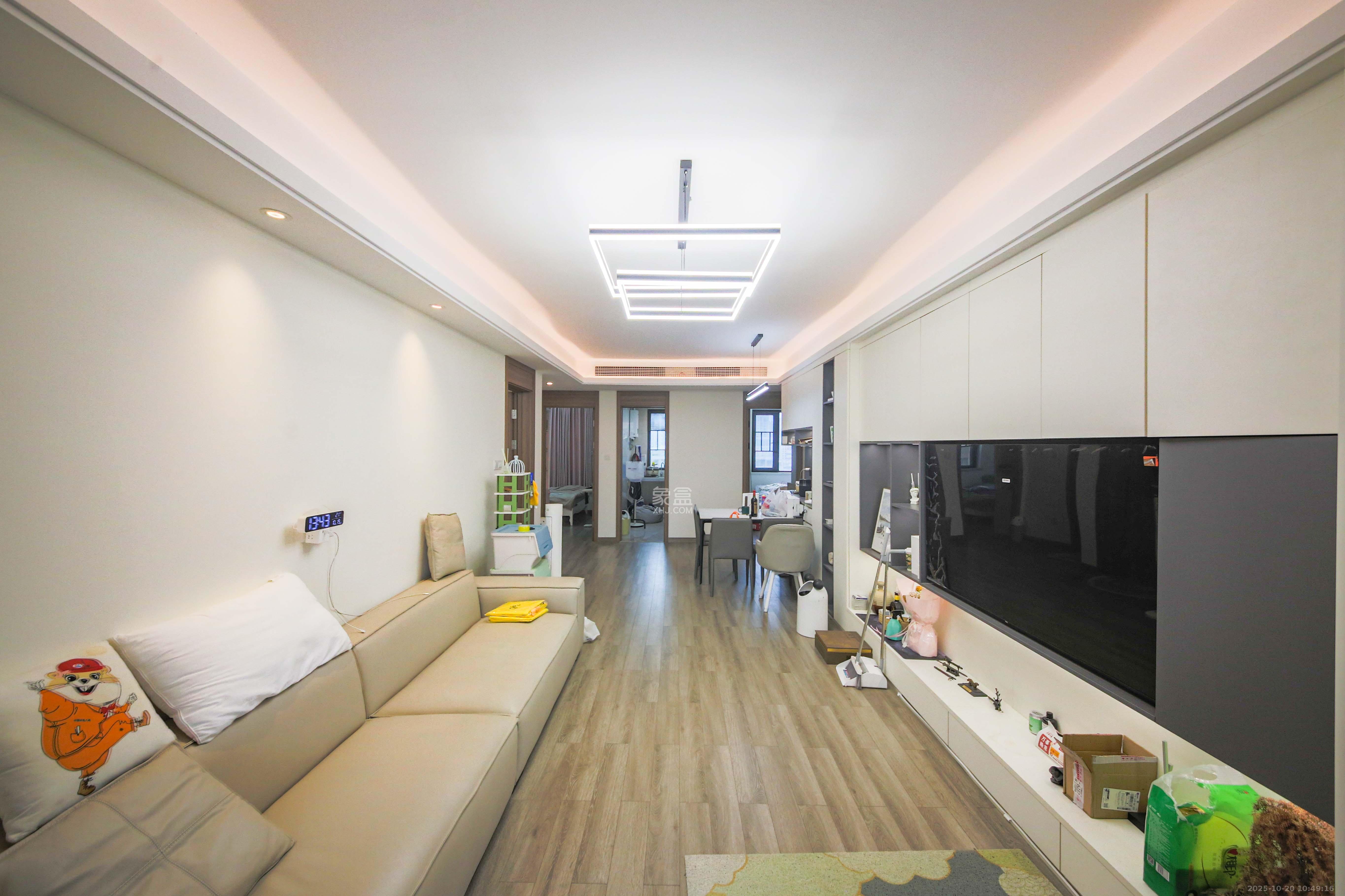 弘阳时光里  3室2厅2卫    135.0万