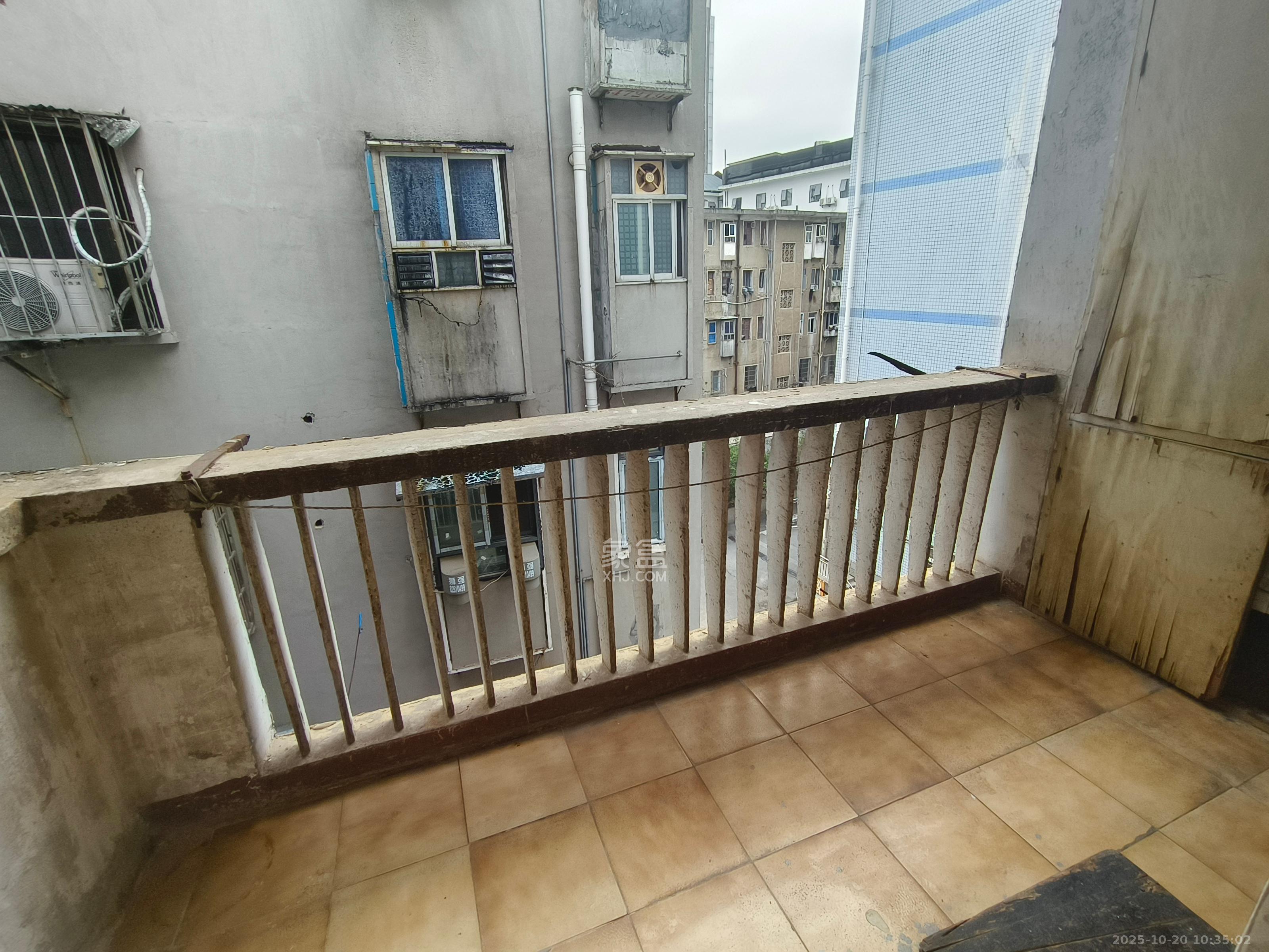 化龙池散盘 2室1厅1卫 1500.0元/月 化龙池散盘 2室1厅1卫 1500.0元/月室内图