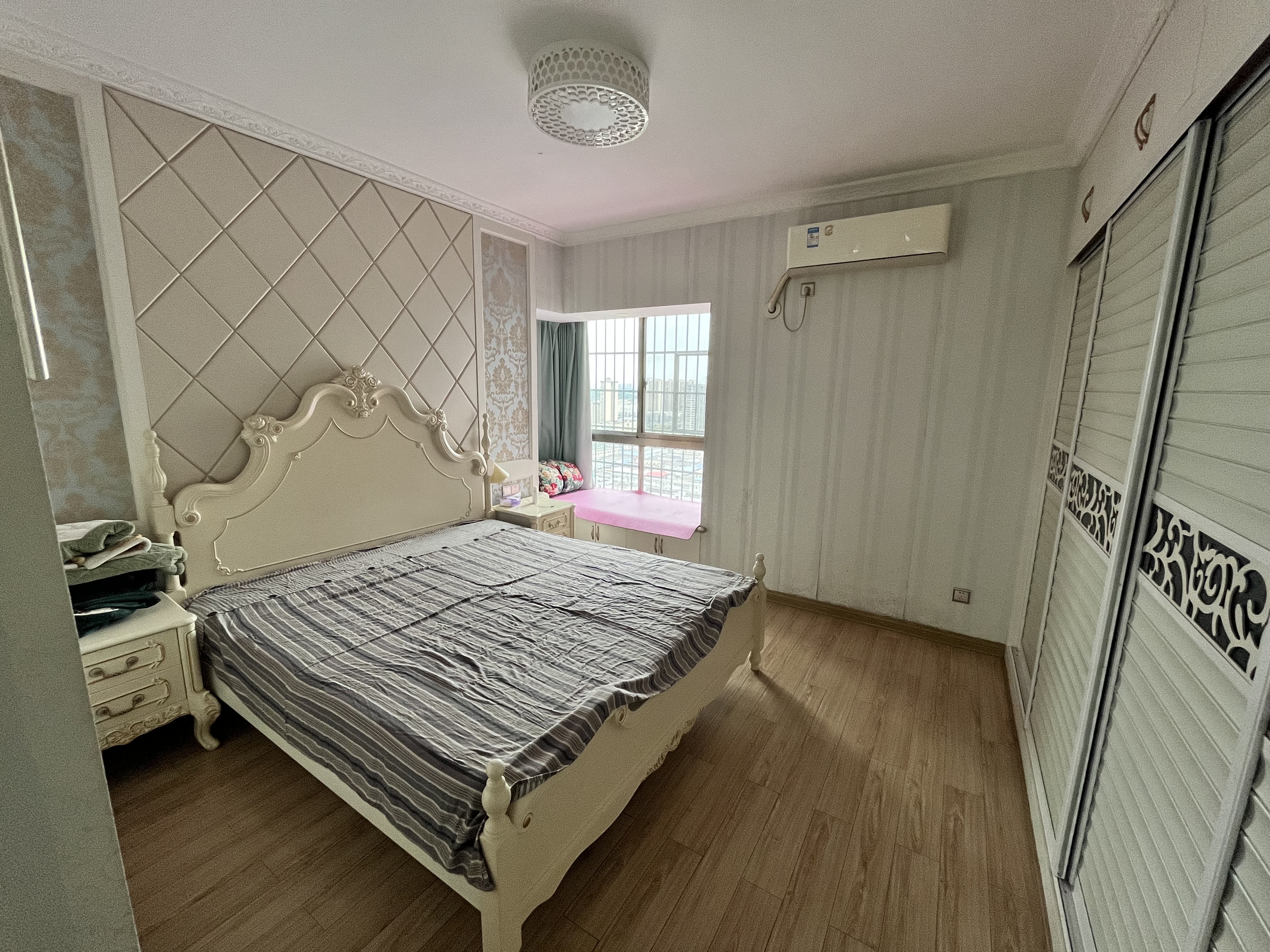 中房阳光远景  3室2厅2卫    70.0万室内图