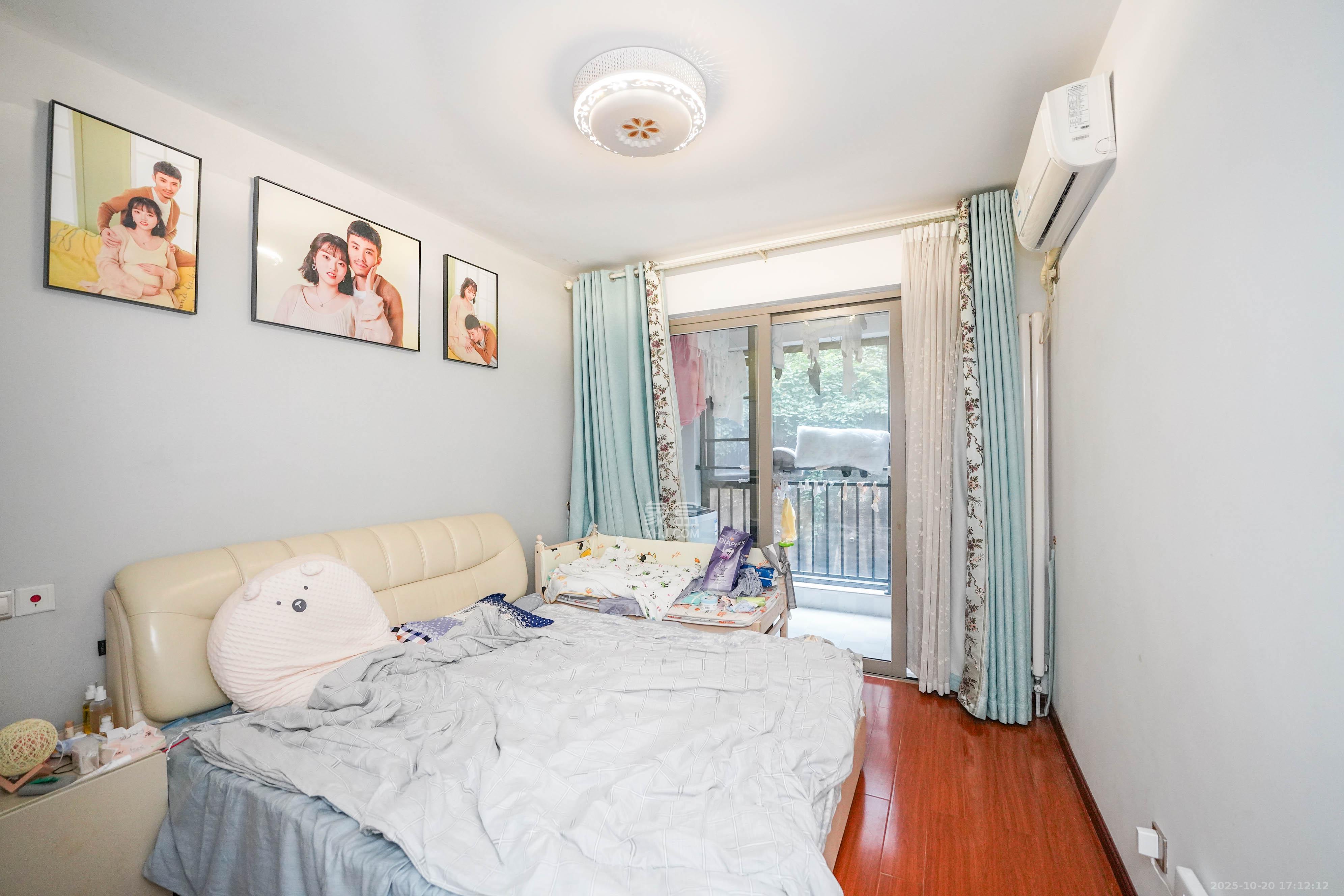 怡海星城  2室2厅2卫    41.0万卧室