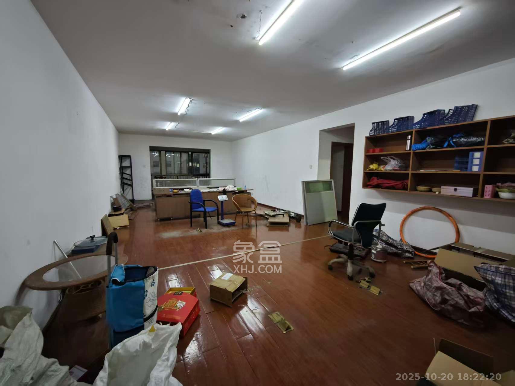 中域蓉城 4室2厅2卫 4500.0元/月 中域蓉城 4室2厅2卫 4500.0元/月室内图