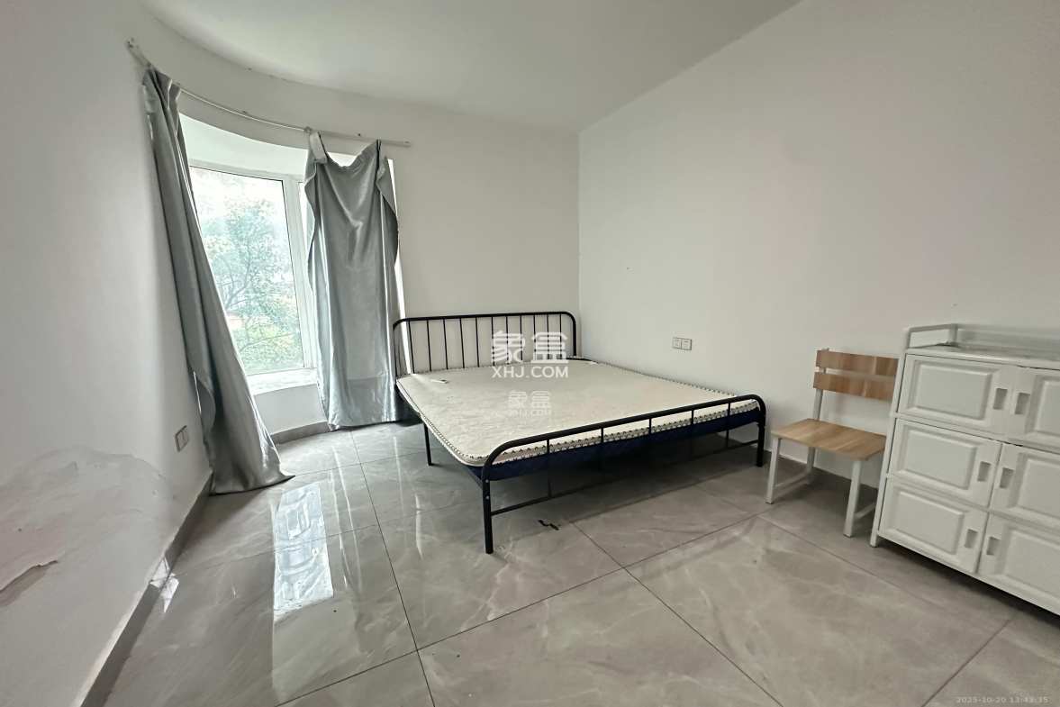 左岸春天 2室2厅1卫 1950.0元/月 左岸春天 2室2厅1卫 1950.0元/月室内图