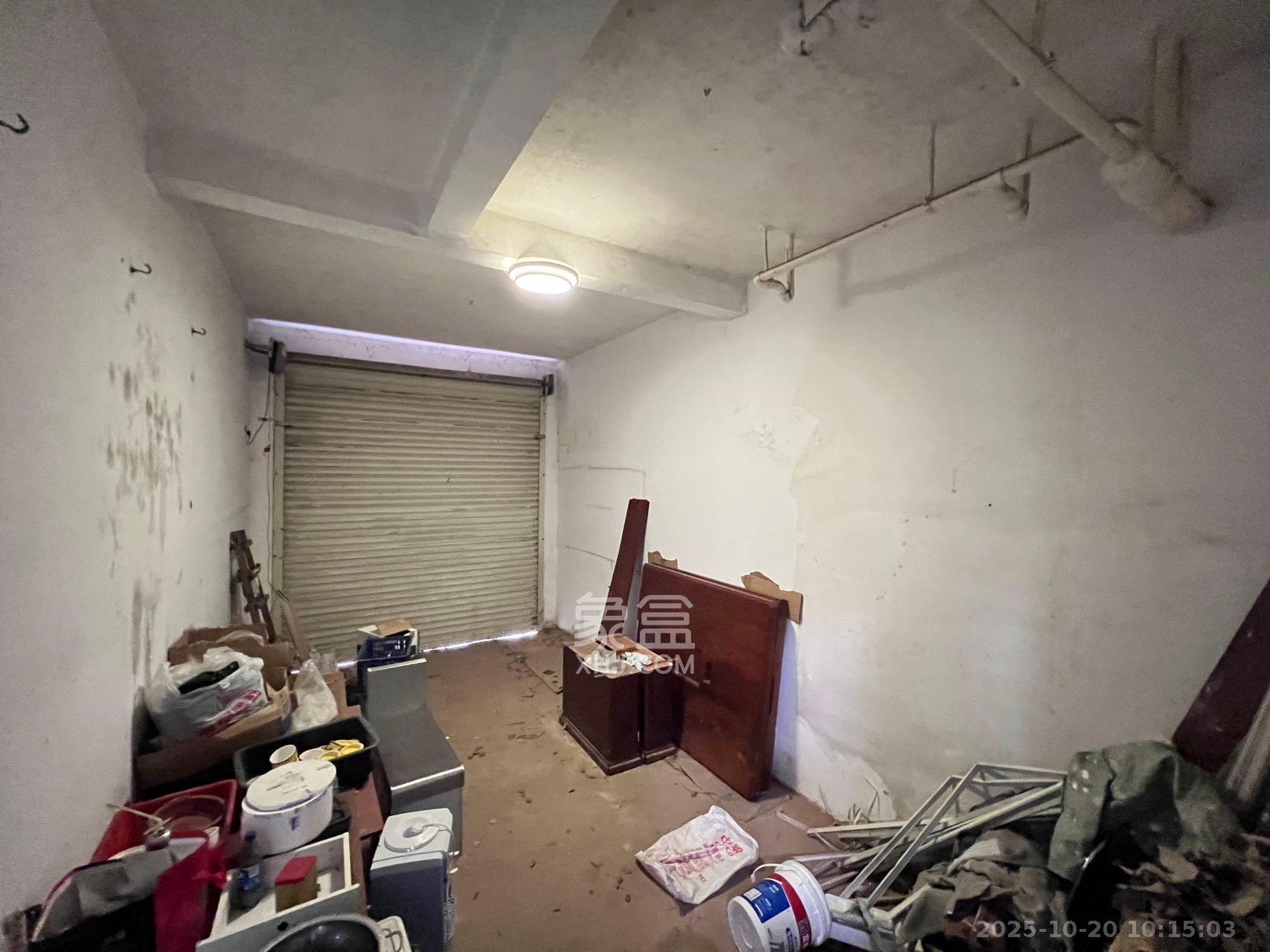 碧翠园（中房）  10室3厅4卫    13000.0元/月室内图